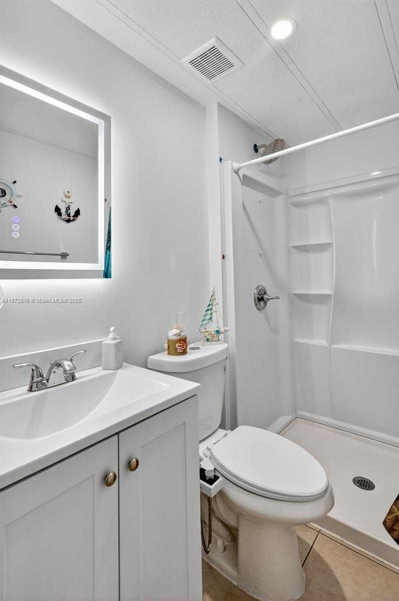 Small Image of 21831 SOUTH HERITAGE CIR, Pembroke Pines Number 8