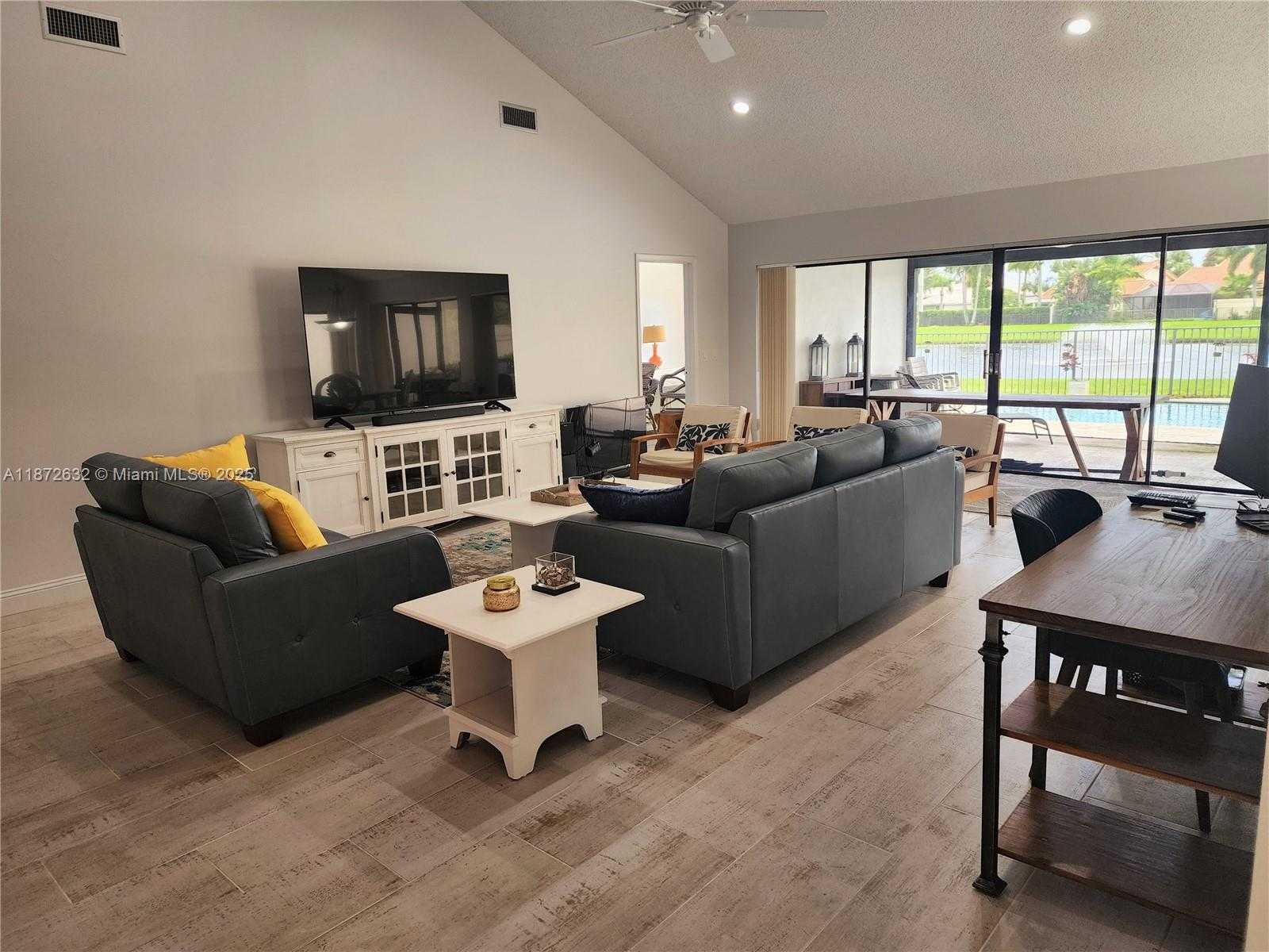 Small Image of 2820 CUYAHOGA LN, West Palm Beach Number 4
