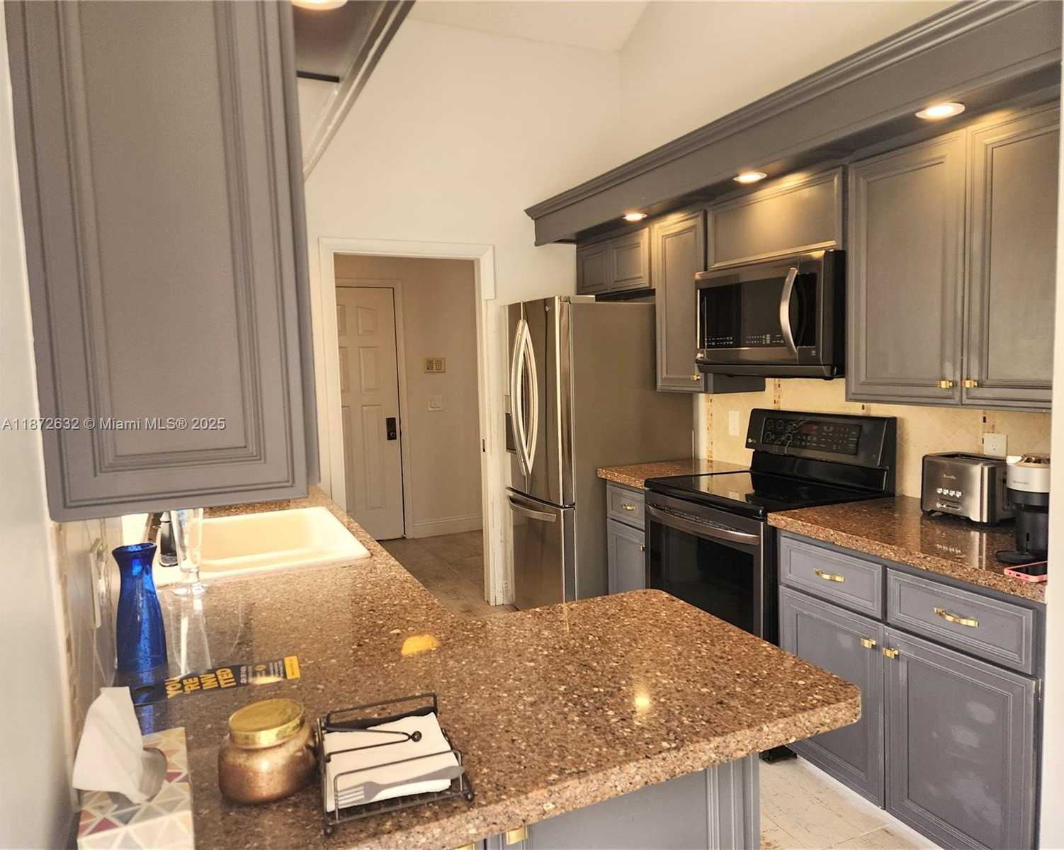 Small Image of 2820 CUYAHOGA LN, West Palm Beach Number 8