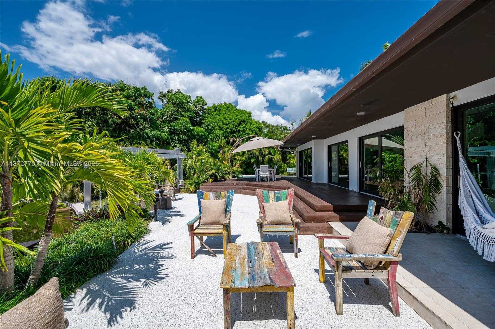 Small Image of 1240 CAMPAMENTO AVE, Coral Gables Number 15