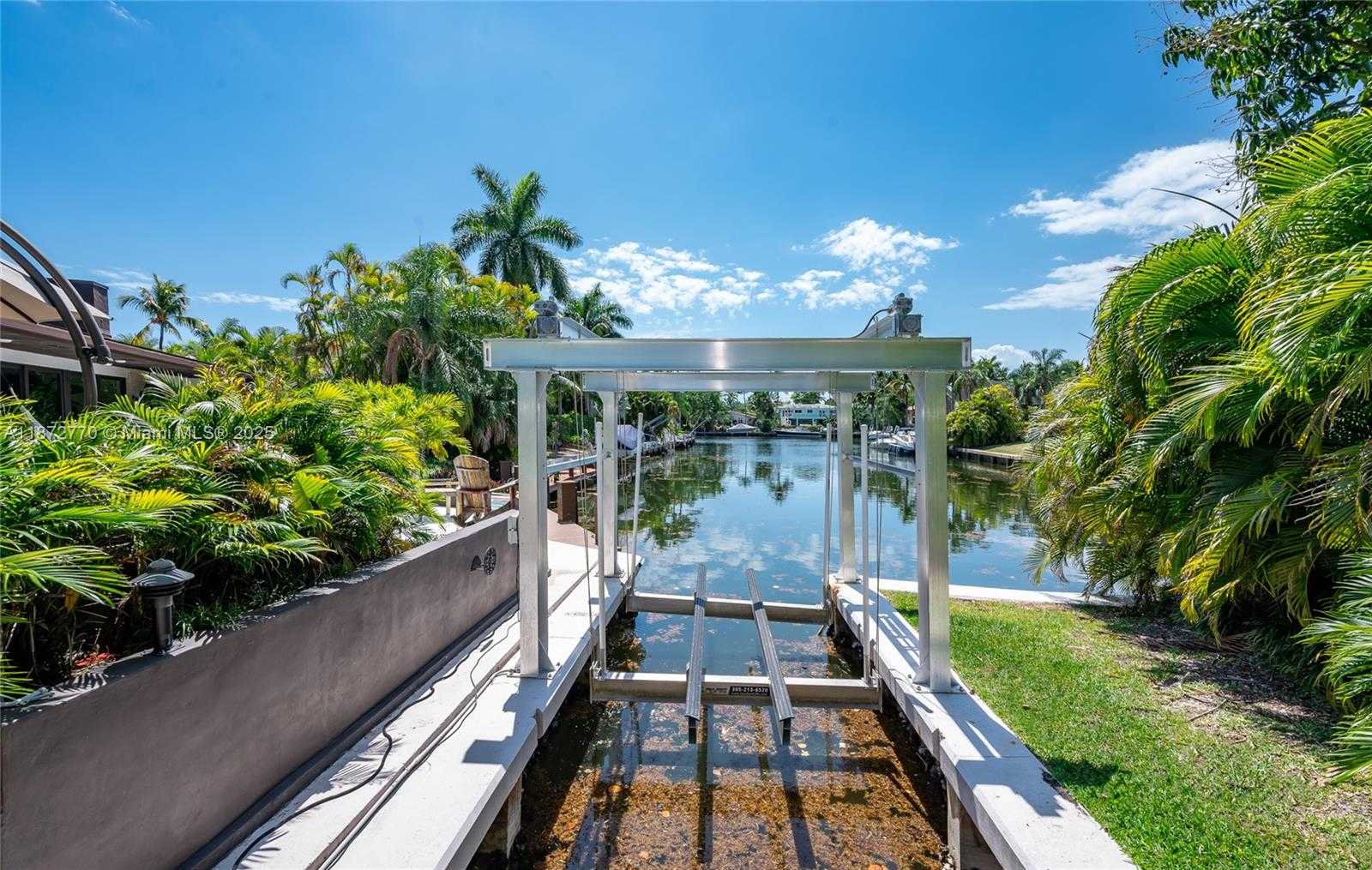 Small Image of 1240 CAMPAMENTO AVE, Coral Gables Number 32
