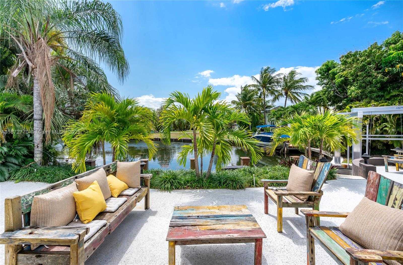 Small Image of 1240 CAMPAMENTO AVE, Coral Gables Number 35