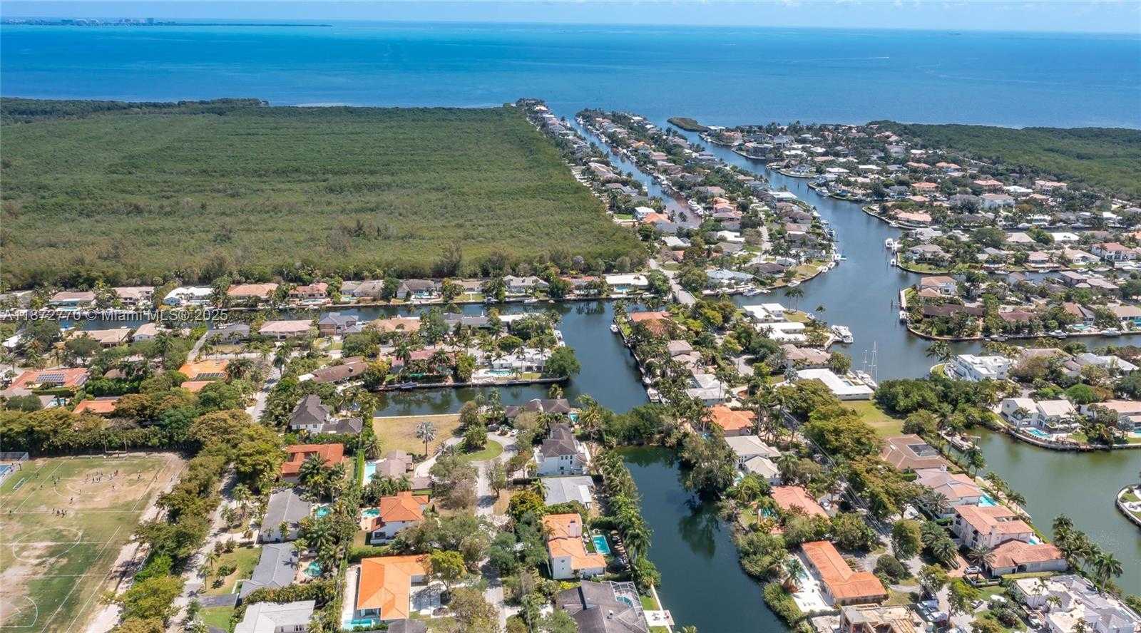 Small Image of 1240 CAMPAMENTO AVE, Coral Gables Number 63