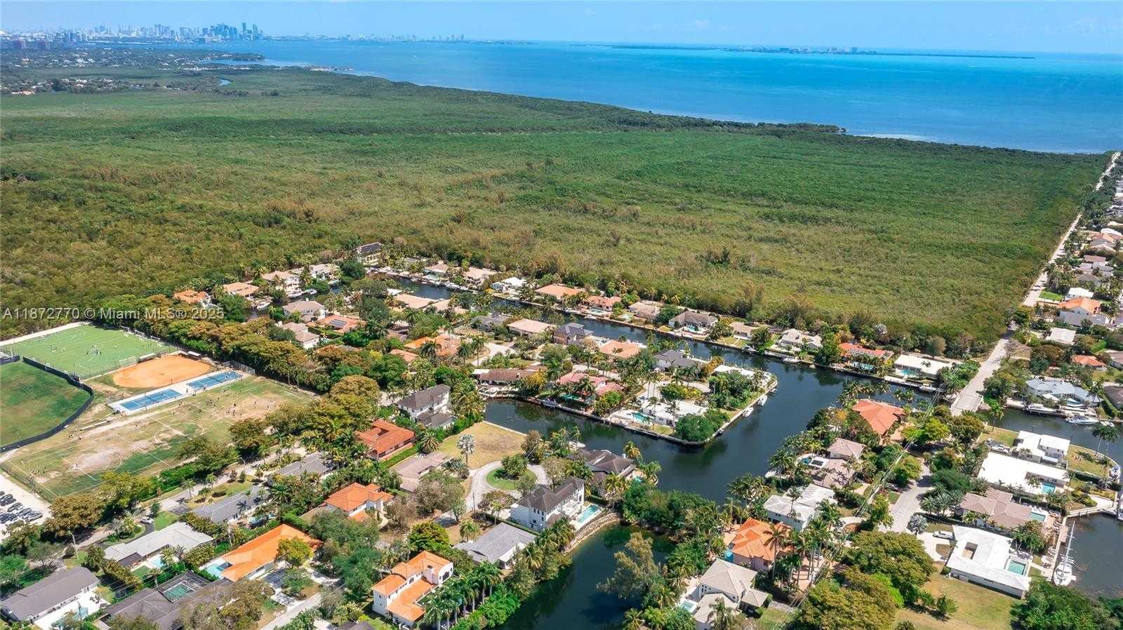 Small Image of 1240 CAMPAMENTO AVE, Coral Gables Number 67