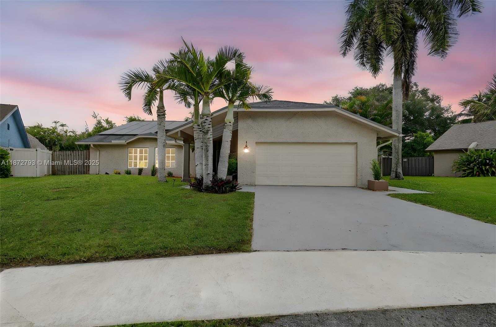 Small Image of 530 NORTH WEST 78TH TER, Plantation Number 2