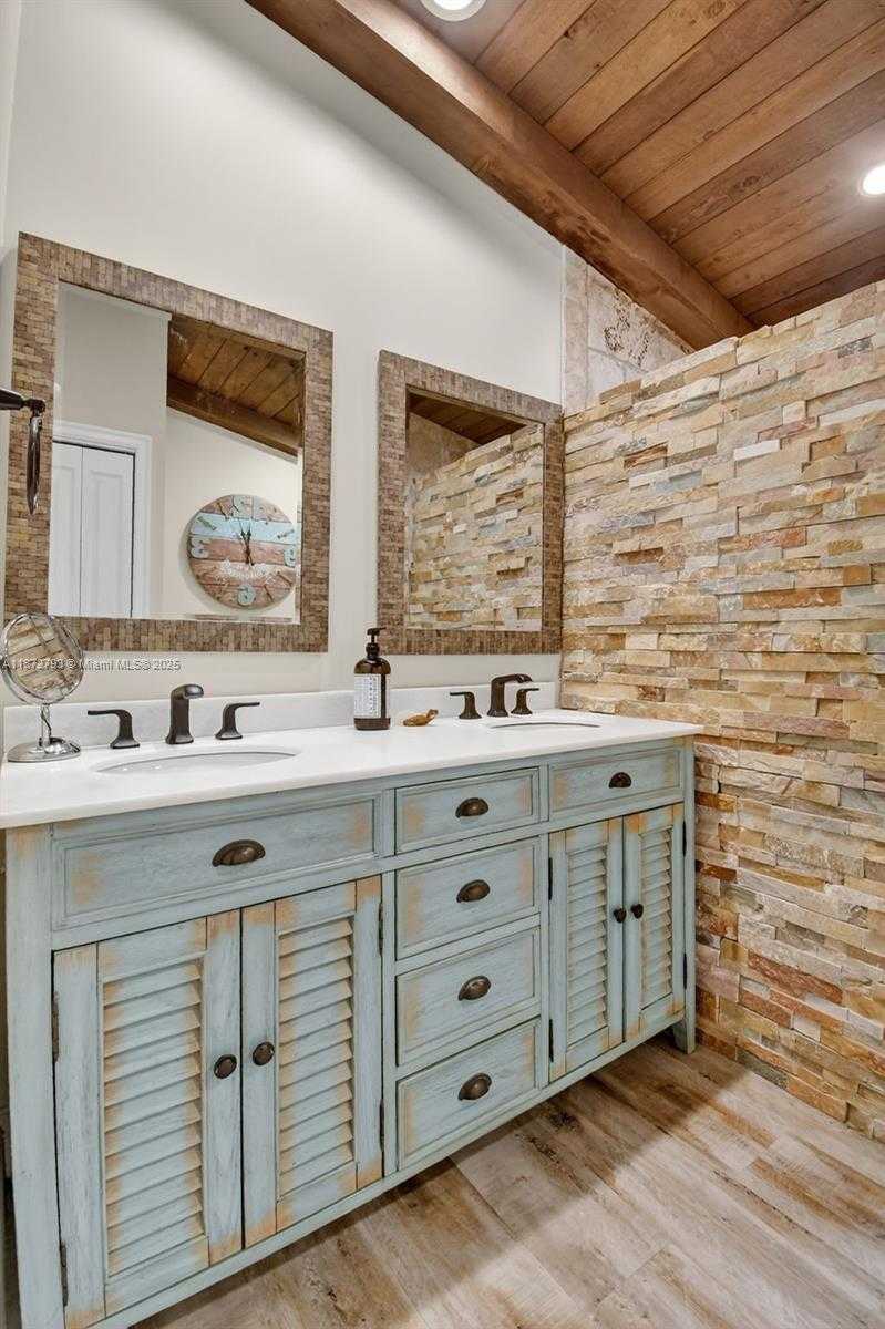 Small Image of 530 NORTH WEST 78TH TER, Plantation Number 32