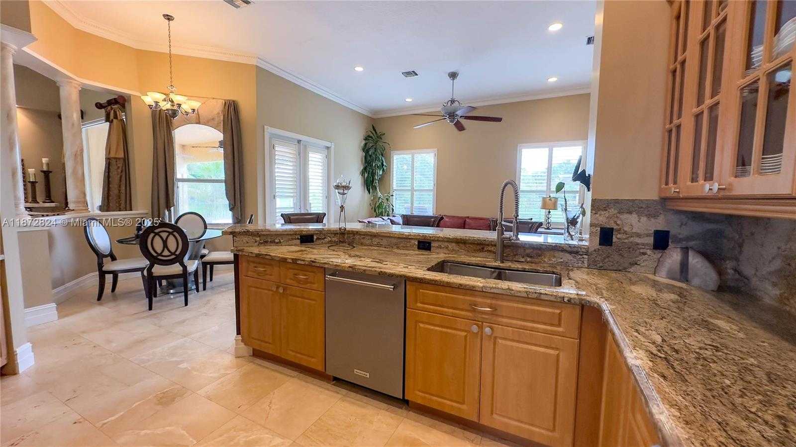 Small Image of 13040 SOUTH WEST 30TH CT, Davie Number 25