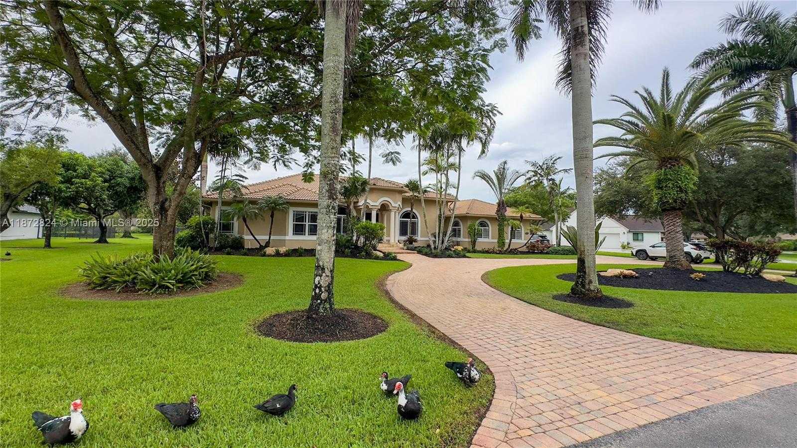 Small Image of 13040 SOUTH WEST 30TH CT, Davie Number 3