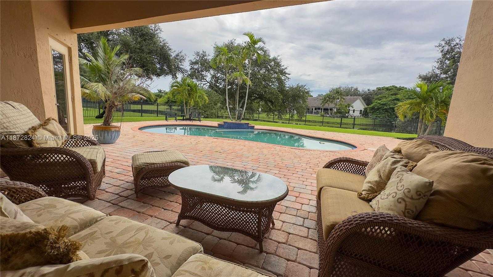 Small Image of 13040 SOUTH WEST 30TH CT, Davie Number 36