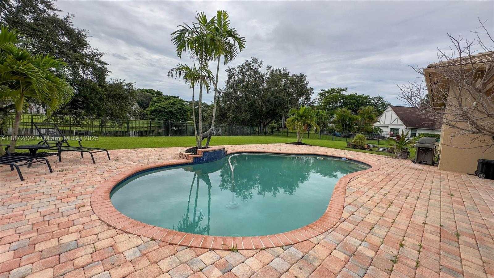 Small Image of 13040 SOUTH WEST 30TH CT, Davie Number 37