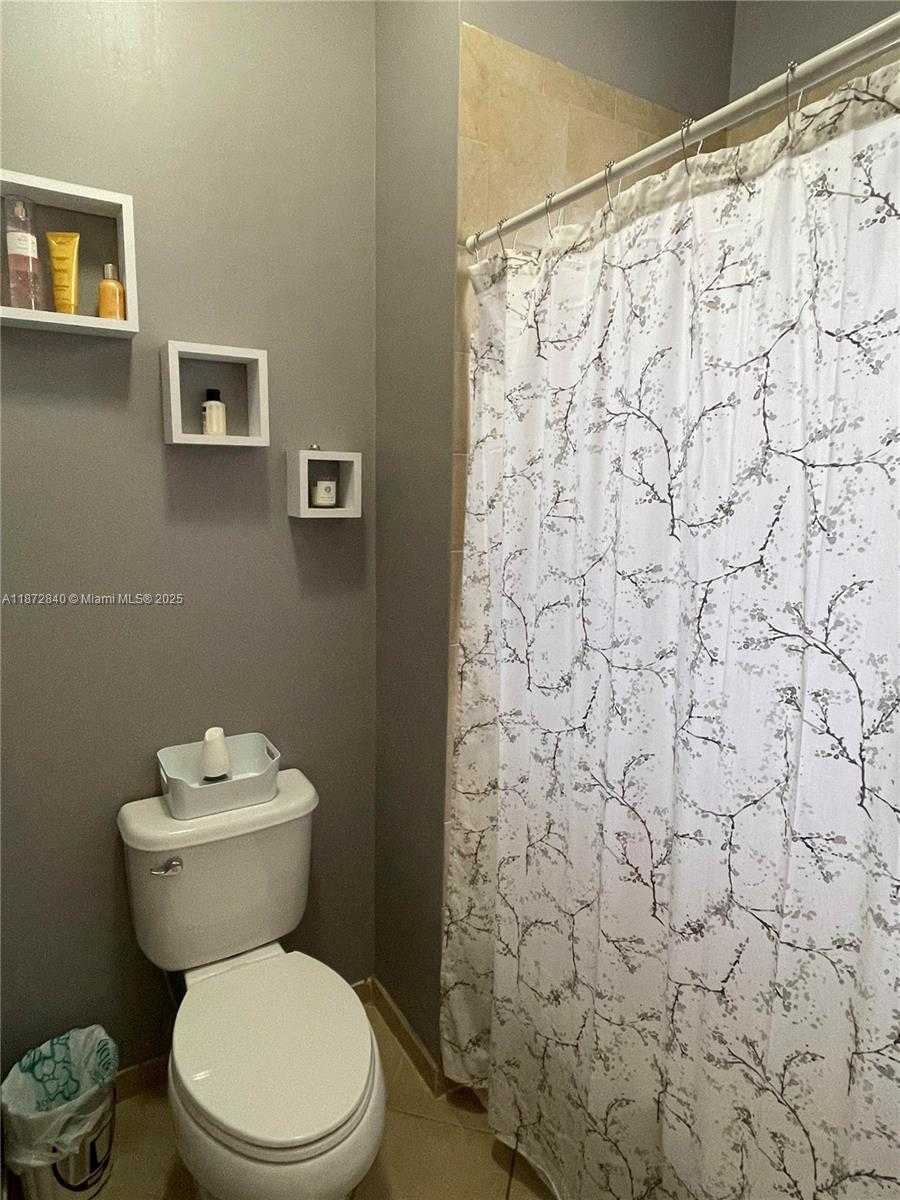 Small Image of 11516 SOUTH WEST 234TH ST, Homestead Number 17