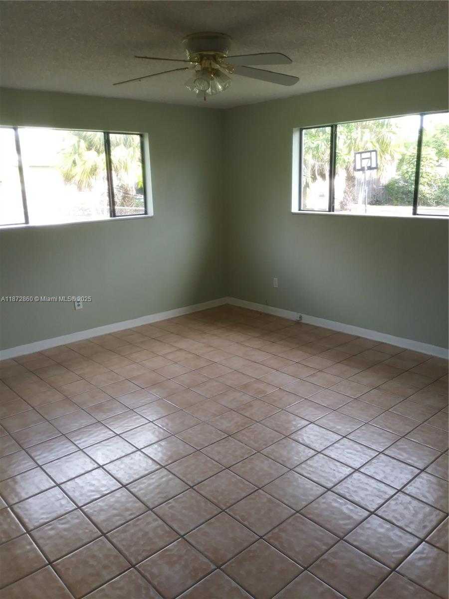 Small Image of 1265 NORTH EAST 138TH ST, North Miami Number 5