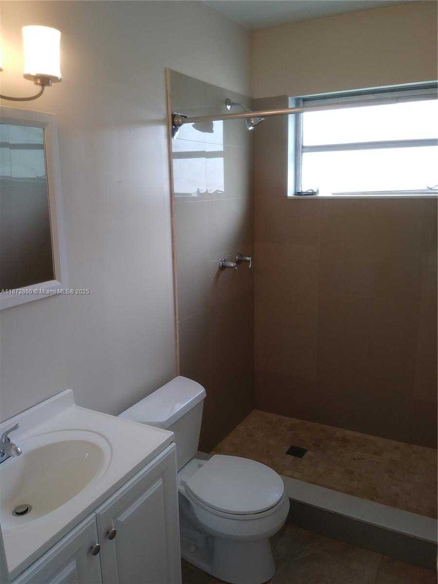Small Image of 1265 NORTH EAST 138TH ST, North Miami Number 6