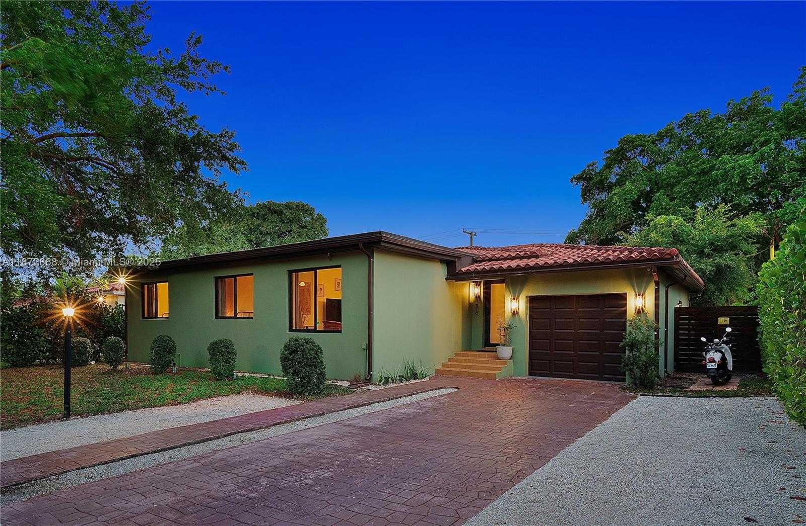 Small Image of 156 NORTH WEST 90TH ST, El Portal Number 2
