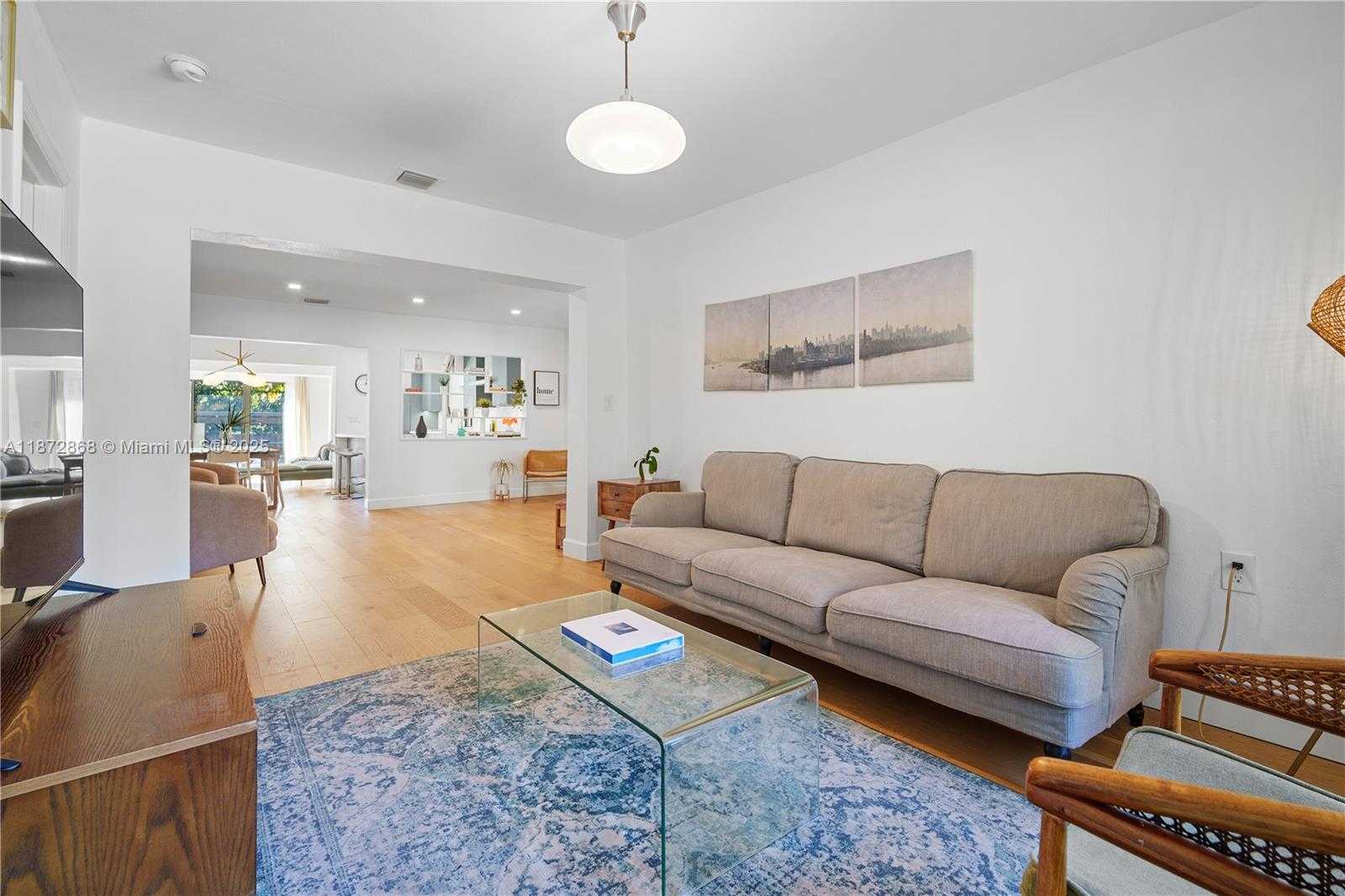Small Image of 156 NORTH WEST 90TH ST, El Portal Number 9