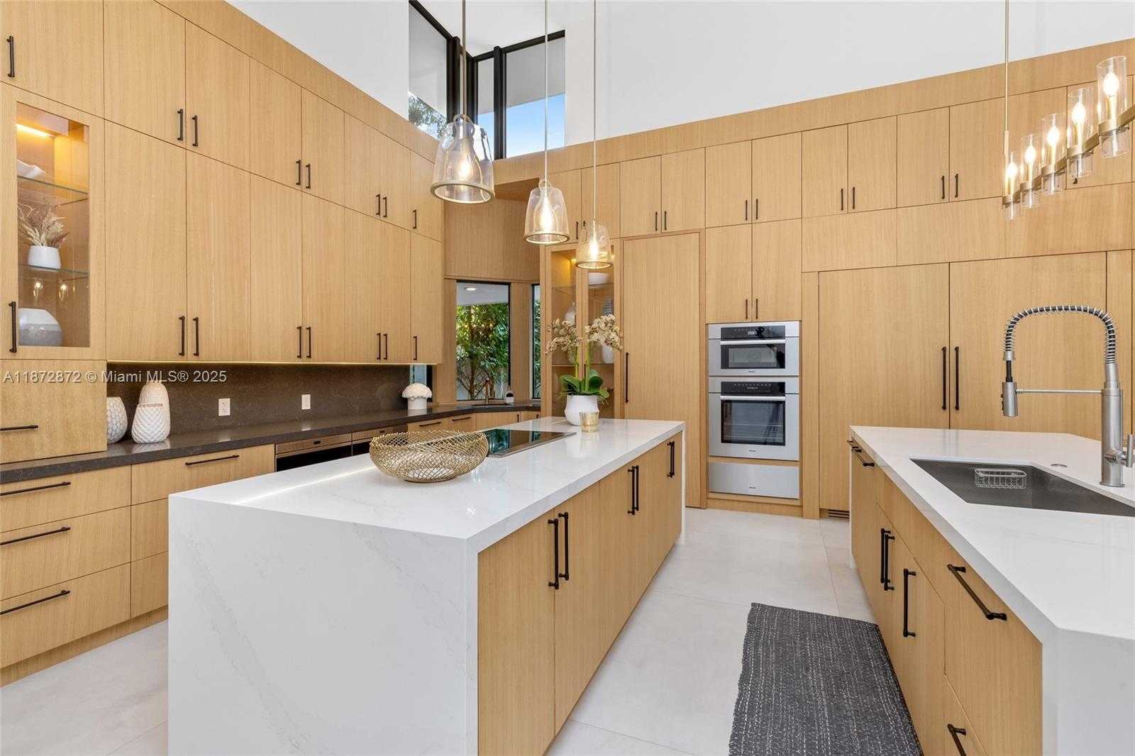 Small Image of 2965 NORTH EAST SURREY LN, Weston Number 13