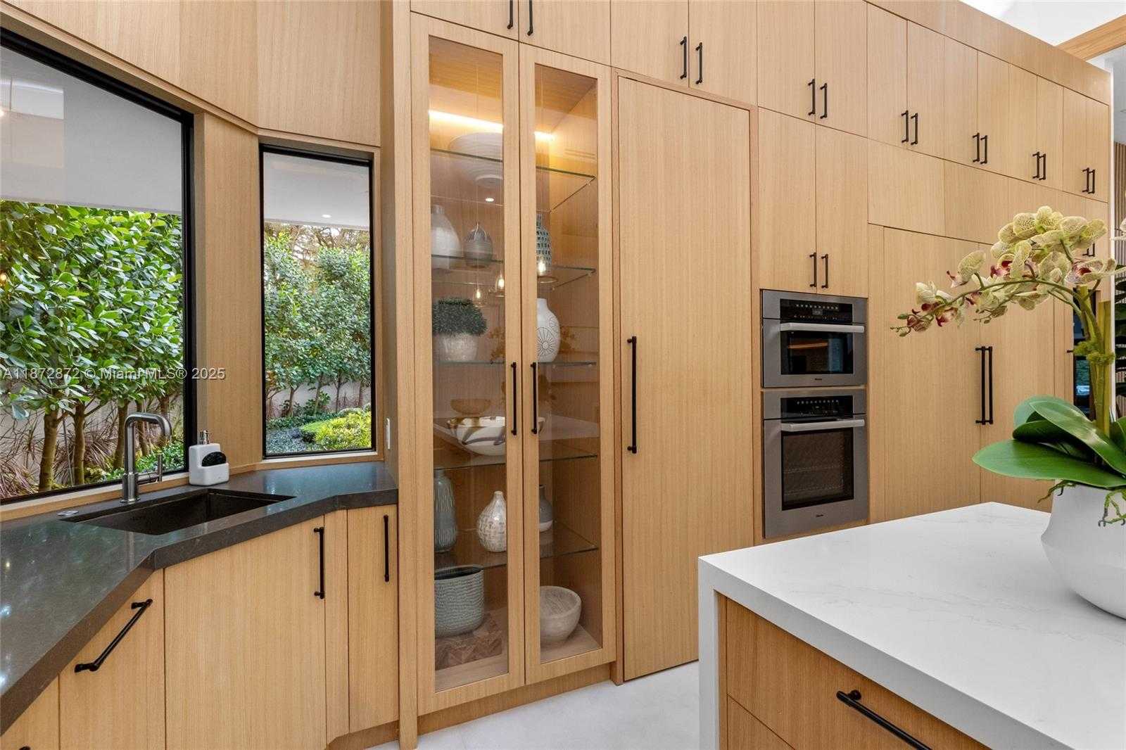 Small Image of 2965 NORTH EAST SURREY LN, Weston Number 14
