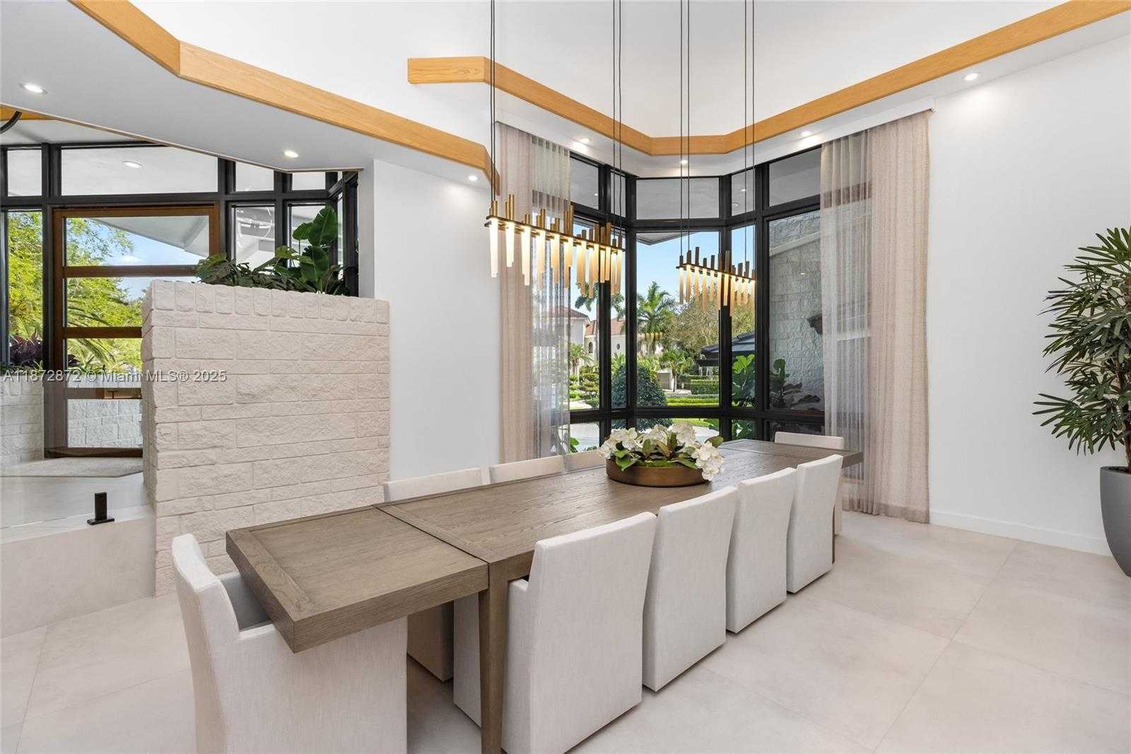 Small Image of 2965 NORTH EAST SURREY LN, Weston Number 19