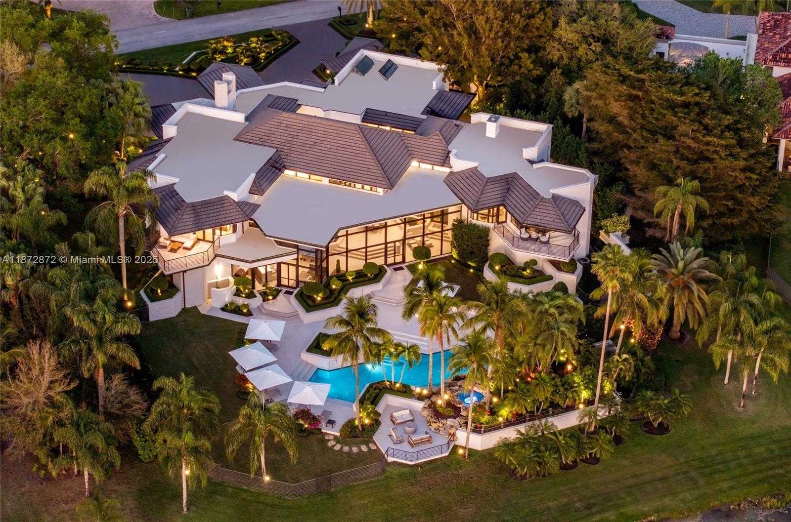 Small Image of 2965 NORTH EAST SURREY LN, Weston Number 2