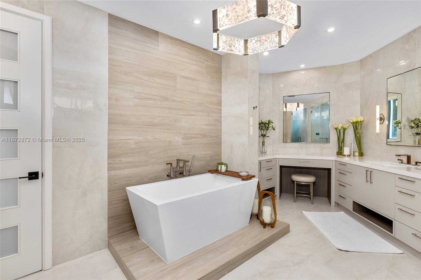 Small Image of 2965 NORTH EAST SURREY LN, Weston Number 30