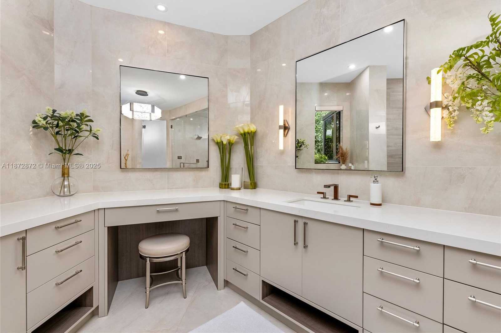 Small Image of 2965 NORTH EAST SURREY LN, Weston Number 33