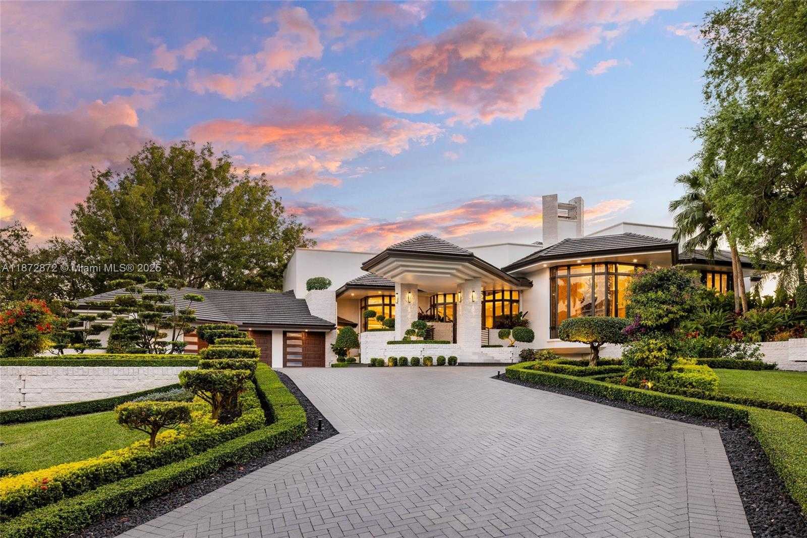 Small Image of 2965 NORTH EAST SURREY LN, Weston Number 4