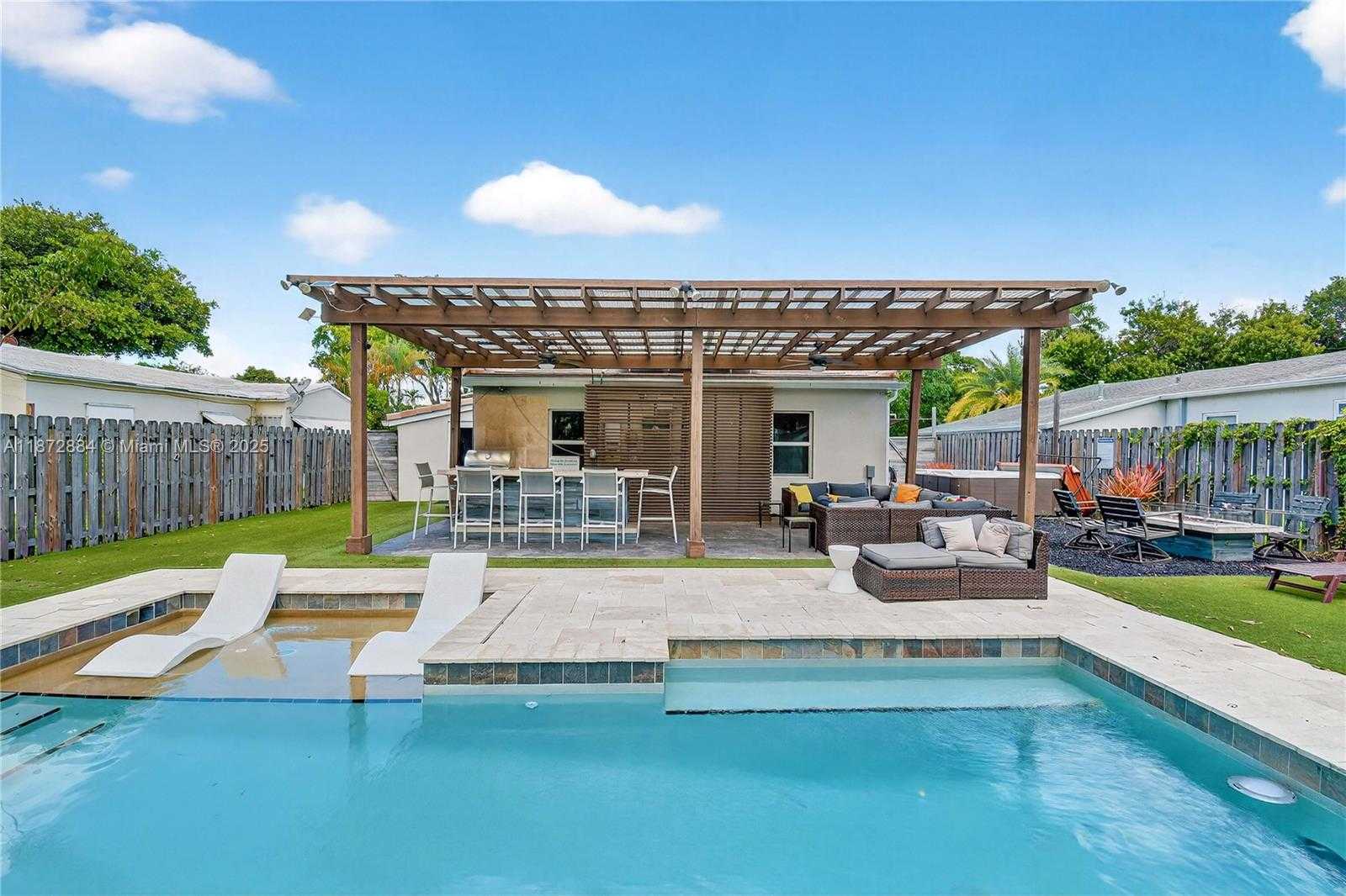 Small Image of 708 SOUTH WEST 19TH ST, Fort Lauderdale Number 18