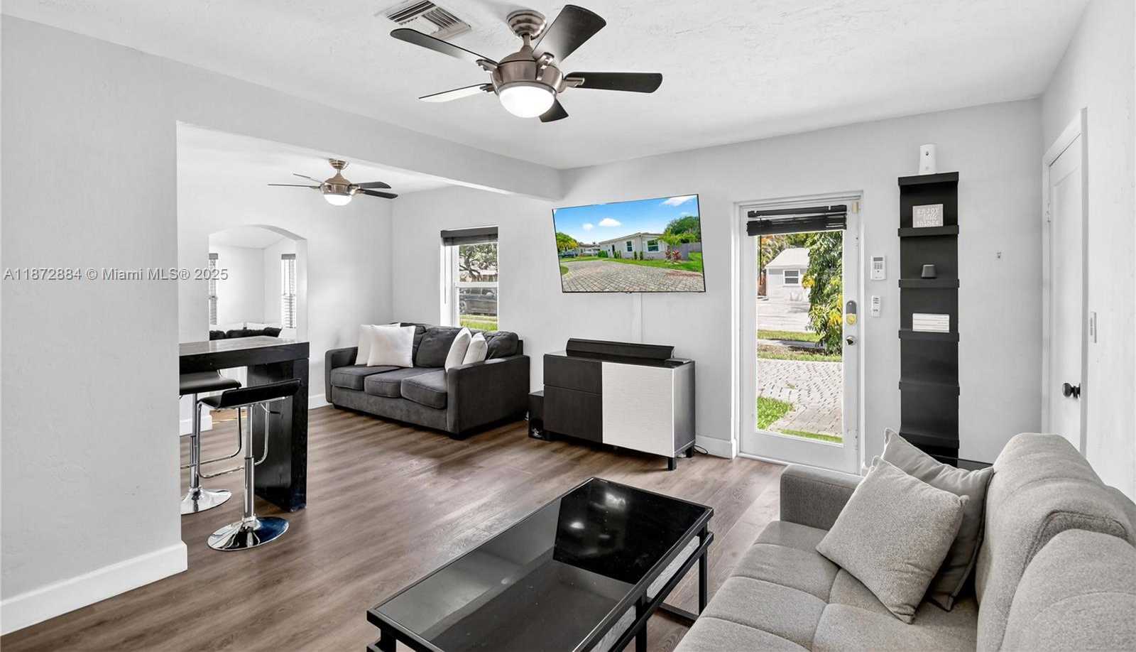 Small Image of 708 SOUTH WEST 19TH ST, Fort Lauderdale Number 4