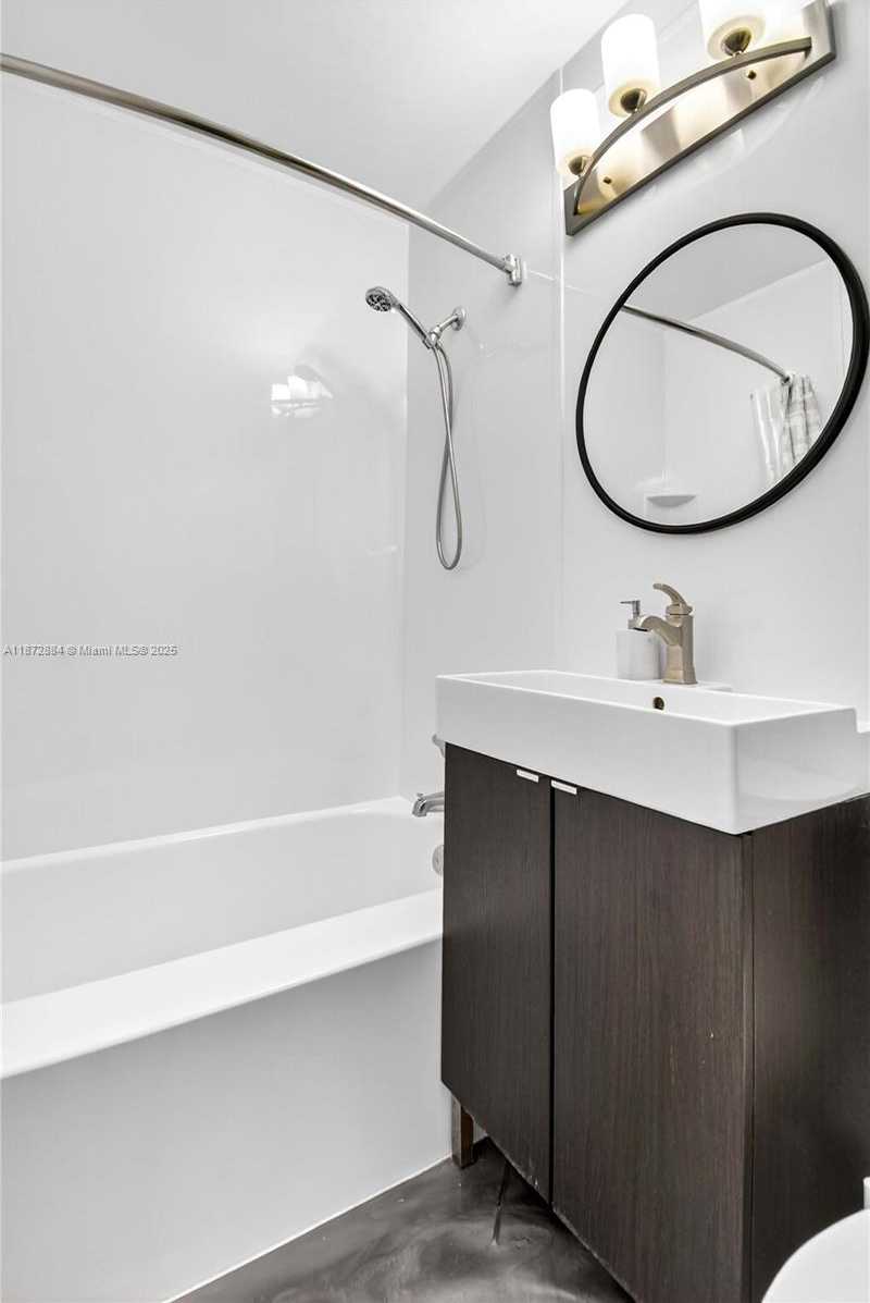 Small Image of 708 SOUTH WEST 19TH ST, Fort Lauderdale Number 42
