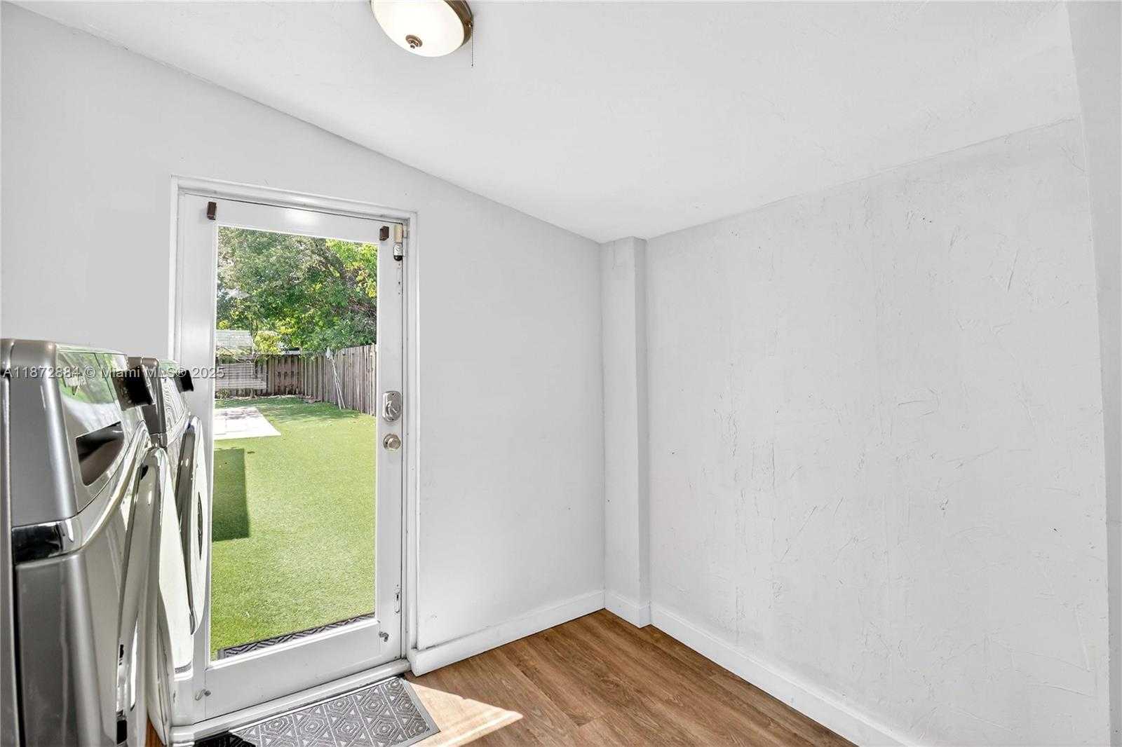 Small Image of 708 SOUTH WEST 19TH ST, Fort Lauderdale Number 48