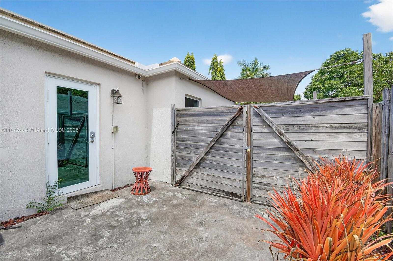 Small Image of 708 SOUTH WEST 19TH ST, Fort Lauderdale Number 62