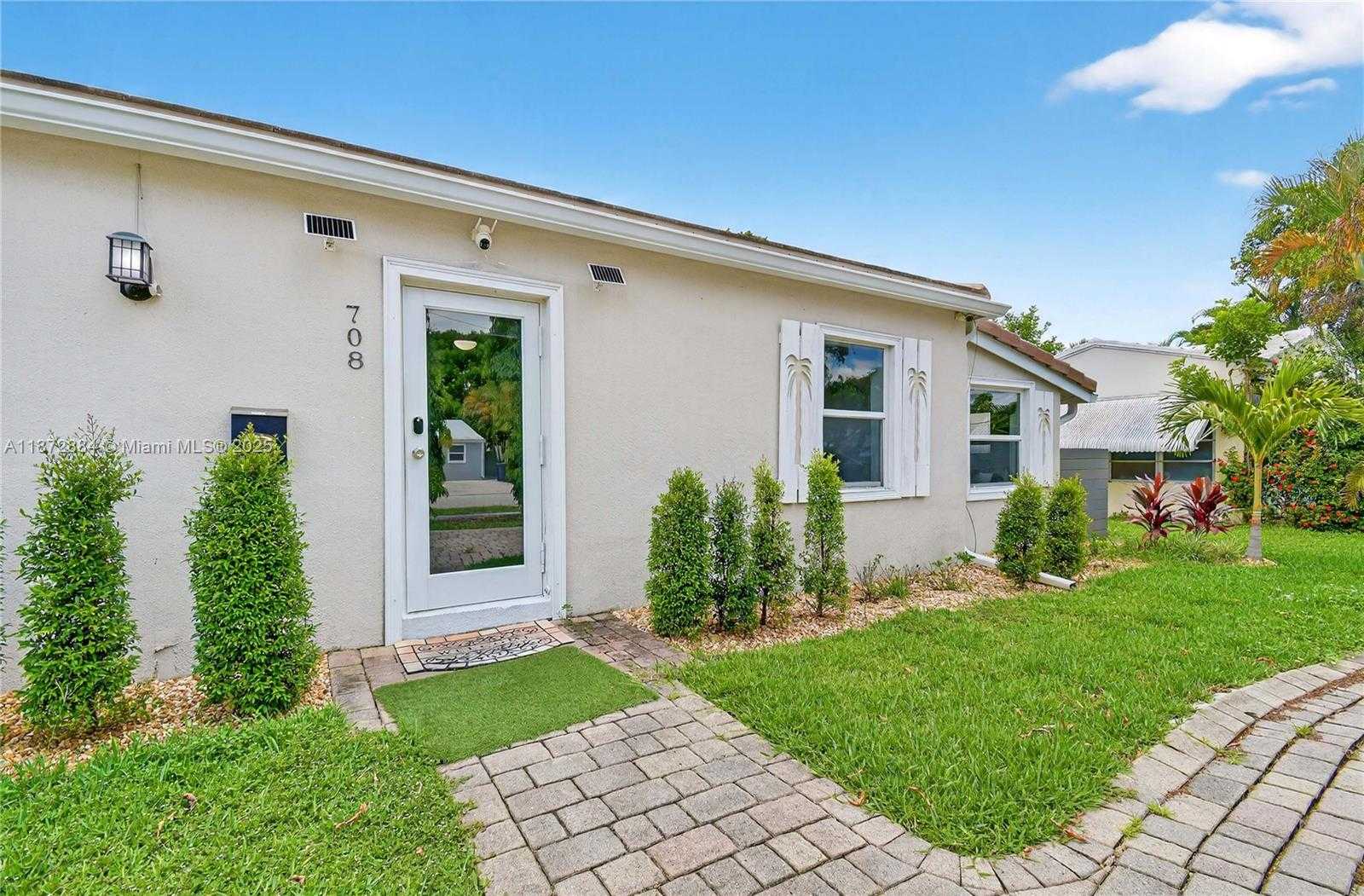 Small Image of 708 SOUTH WEST 19TH ST, Fort Lauderdale Number 8