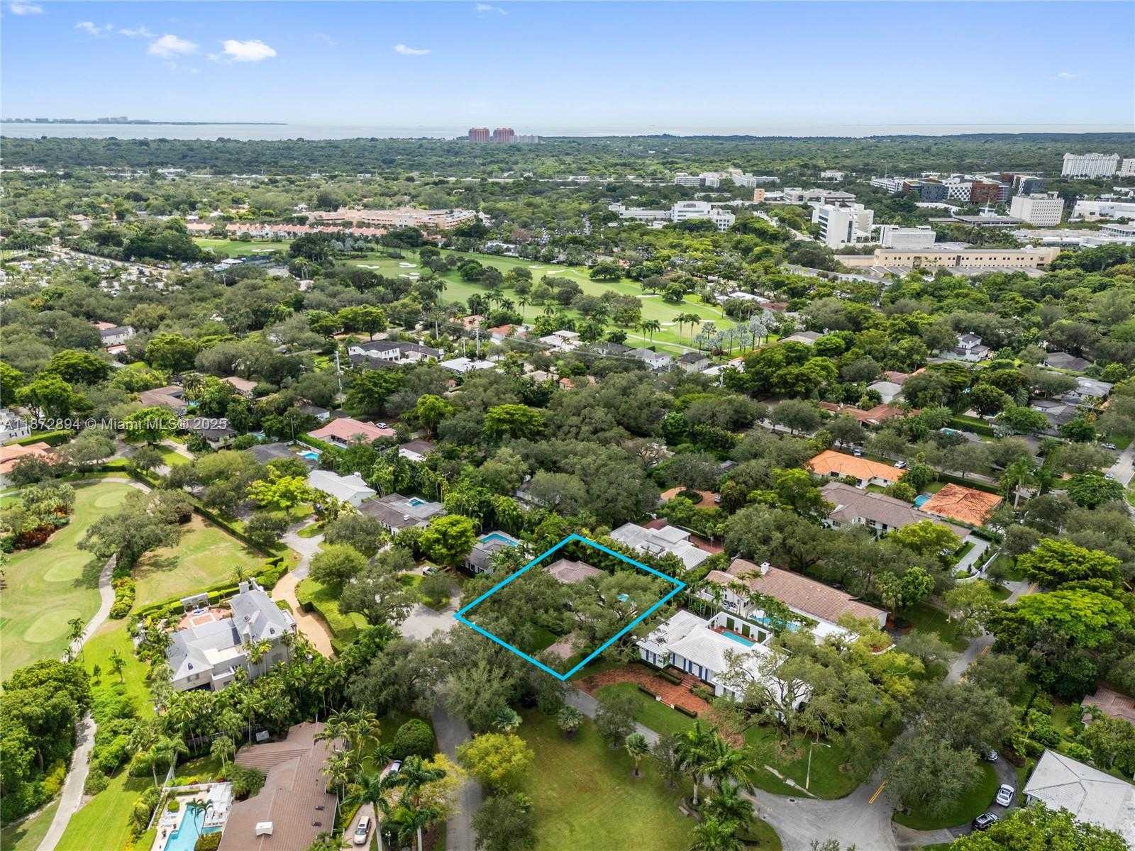 Small Image of 1360 MENDAVIA AVE, Coral Gables Number 11