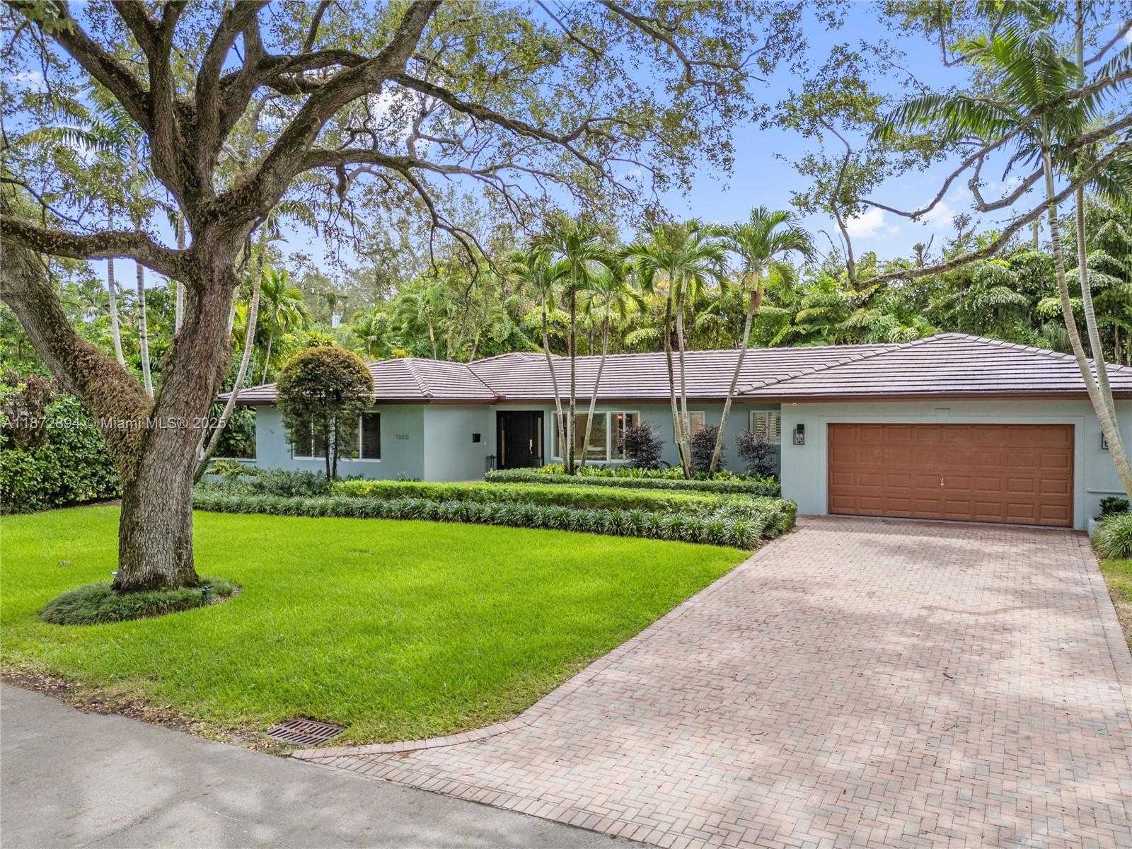 Small Image of 1360 MENDAVIA AVE, Coral Gables Number 2