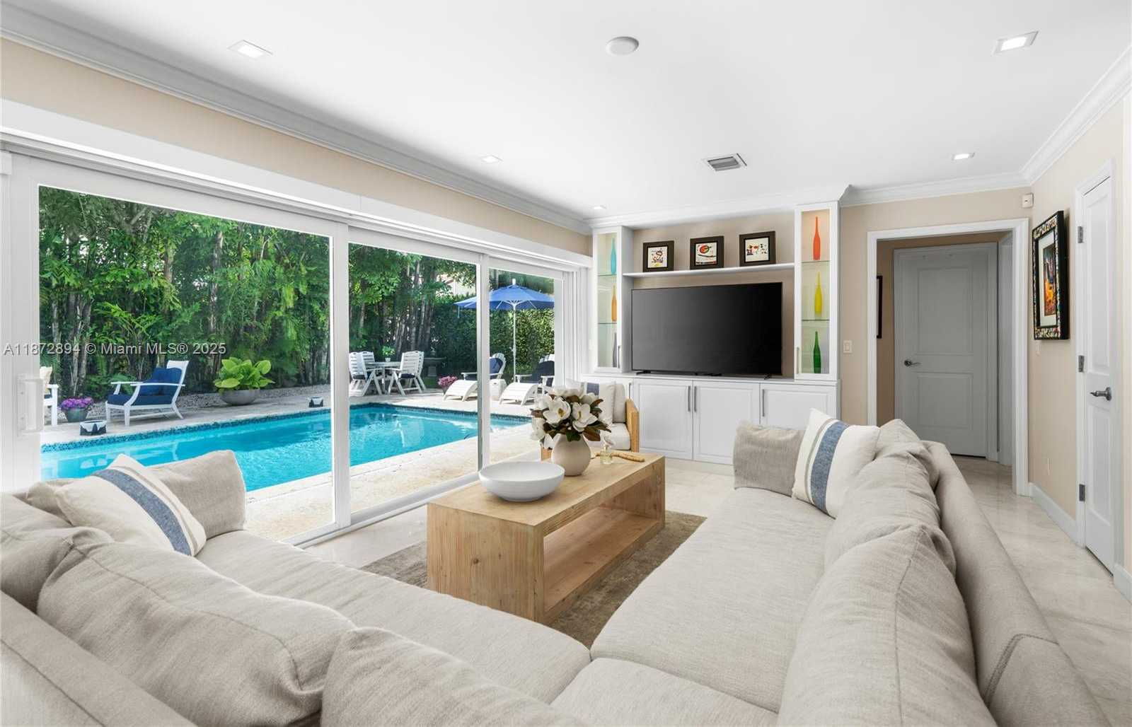 Small Image of 1360 MENDAVIA AVE, Coral Gables Number 26