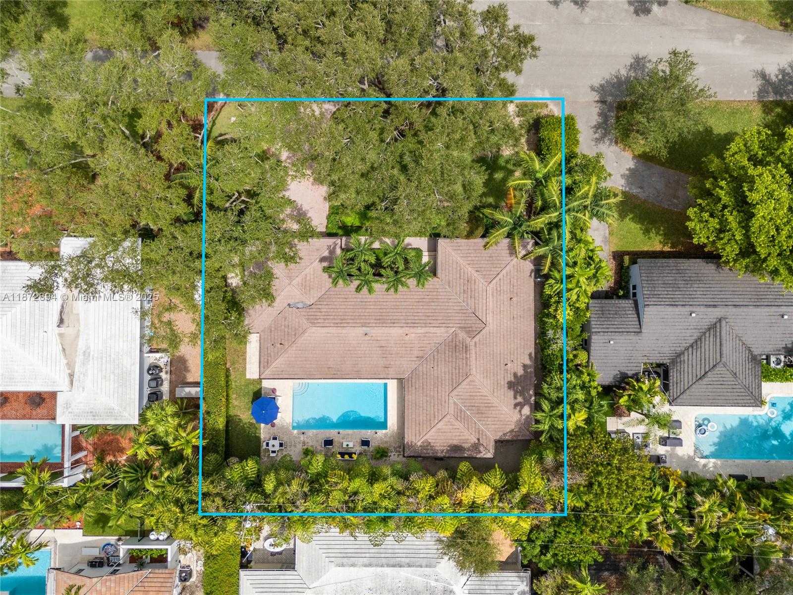 Small Image of 1360 MENDAVIA AVE, Coral Gables Number 4