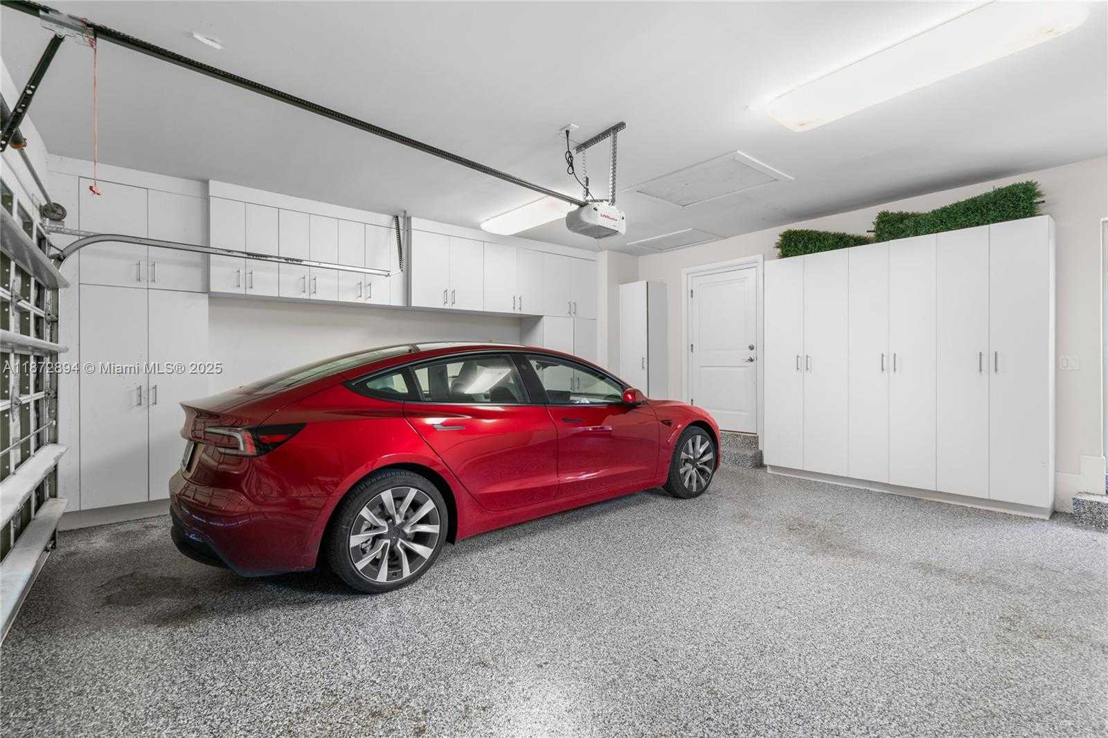Small Image of 1360 MENDAVIA AVE, Coral Gables Number 46