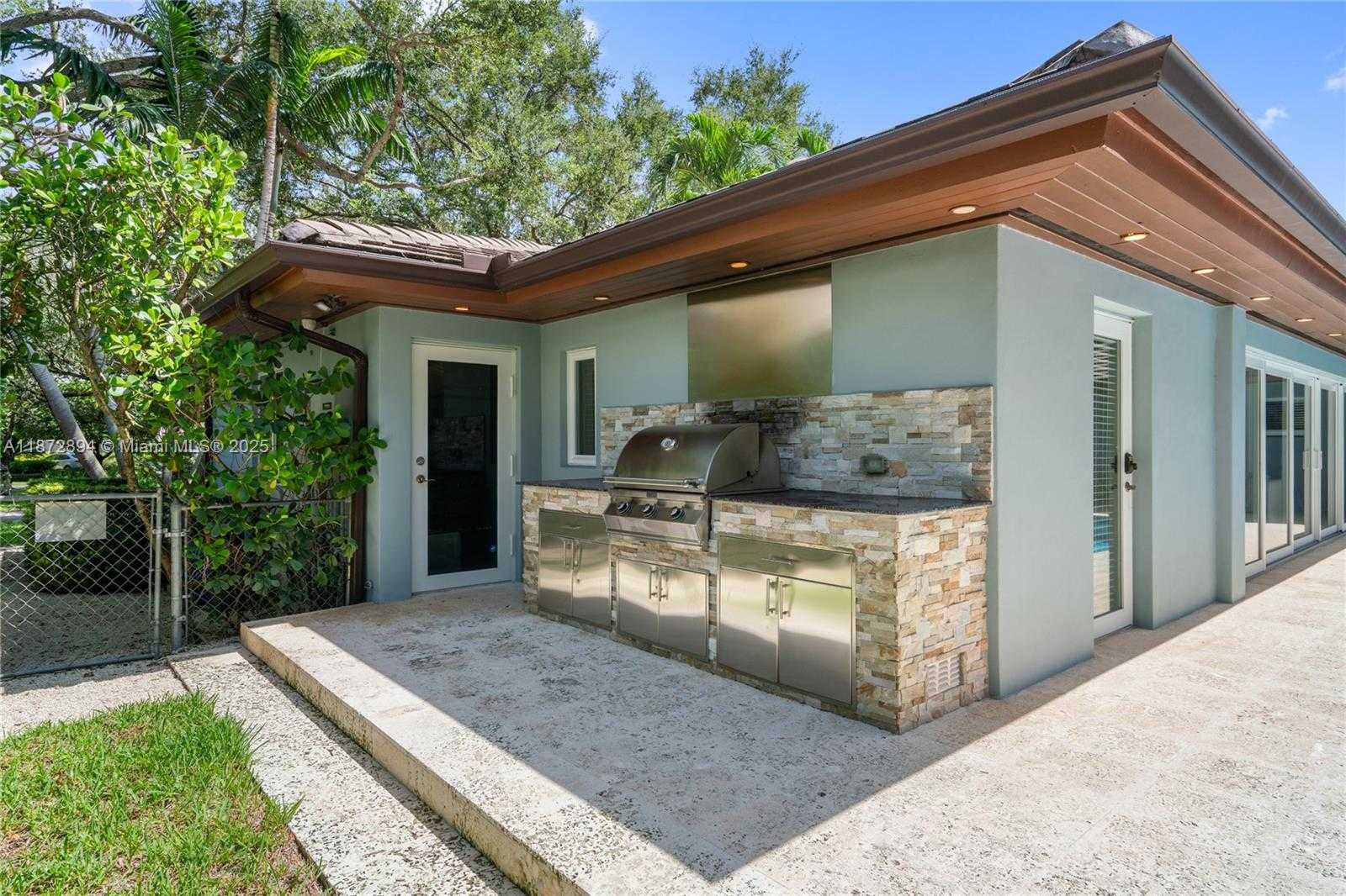 Small Image of 1360 MENDAVIA AVE, Coral Gables Number 62