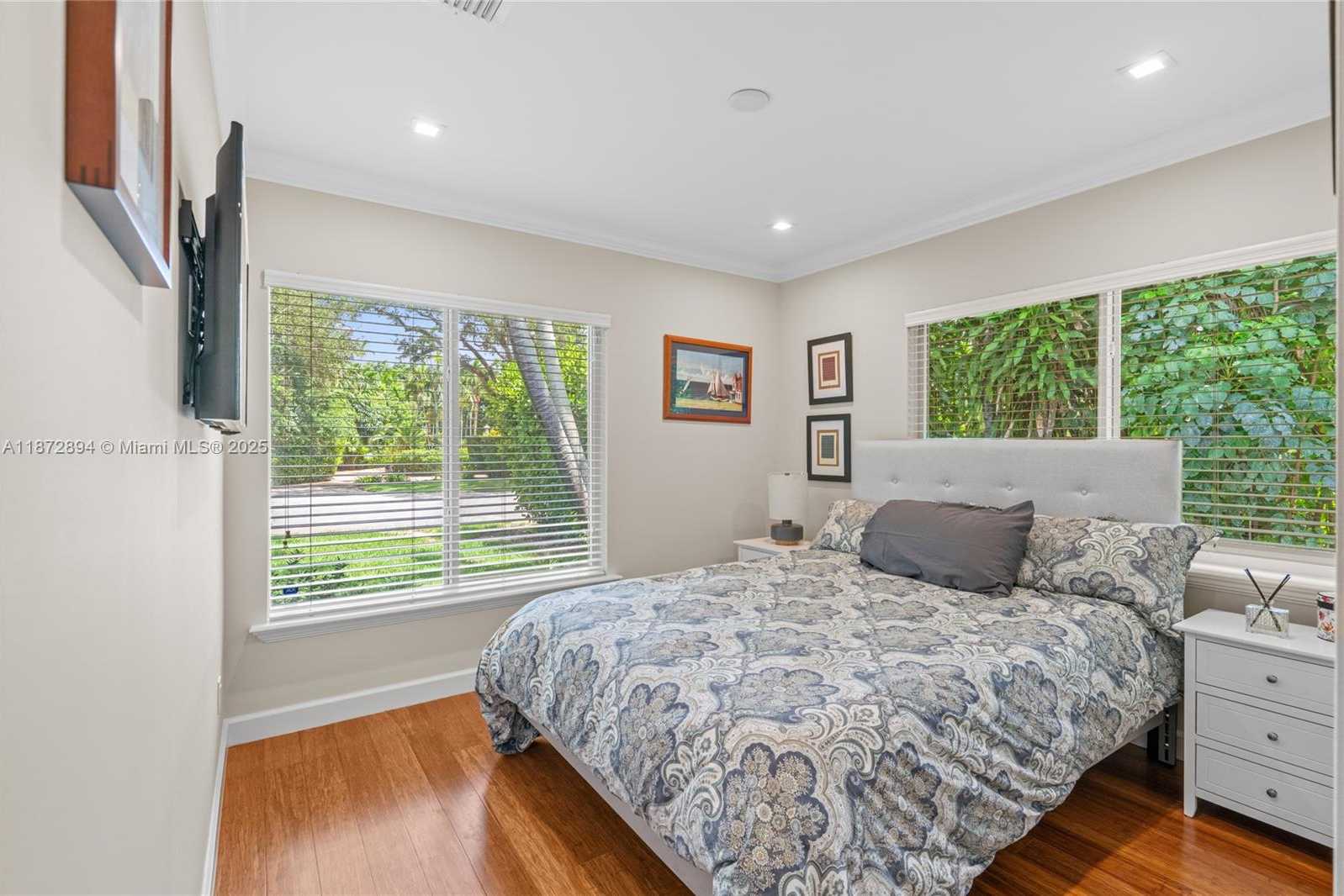 Small Image of 1360 MENDAVIA AVE, Coral Gables Number 67