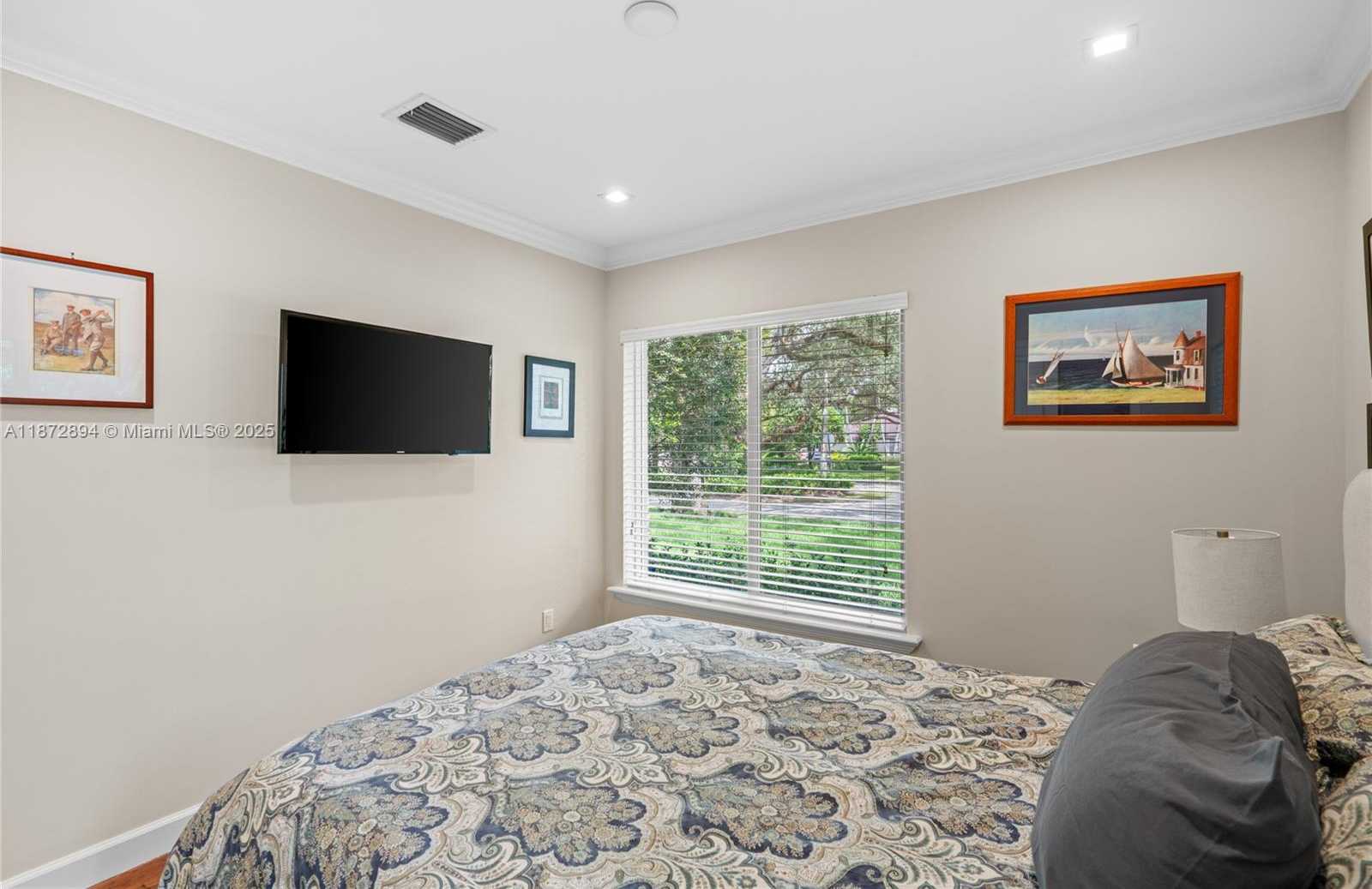 Small Image of 1360 MENDAVIA AVE, Coral Gables Number 68