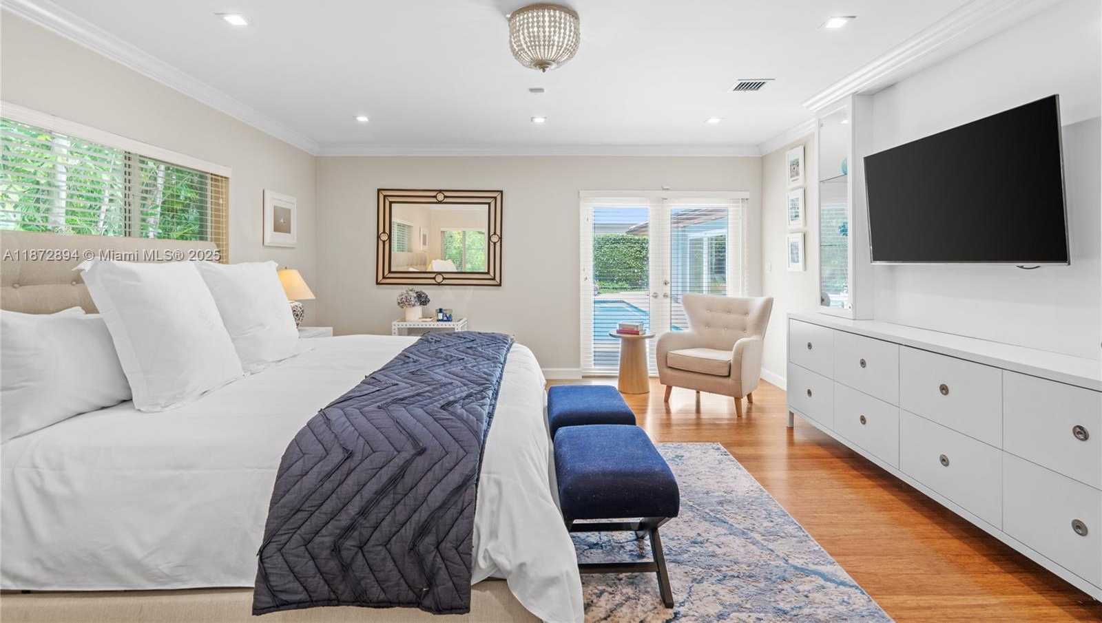 Small Image of 1360 MENDAVIA AVE, Coral Gables Number 85