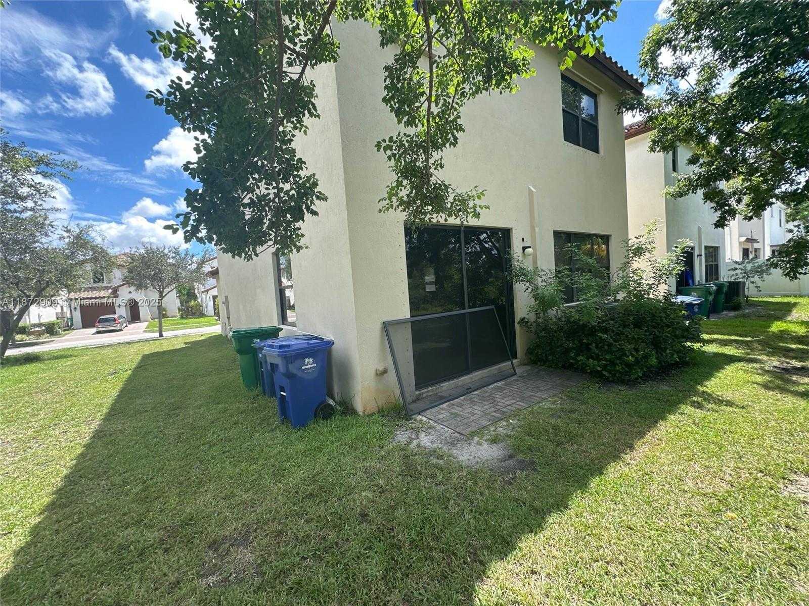 Small Image of 9077 SOUTH WEST 34TH CT, Hollywood Number 5