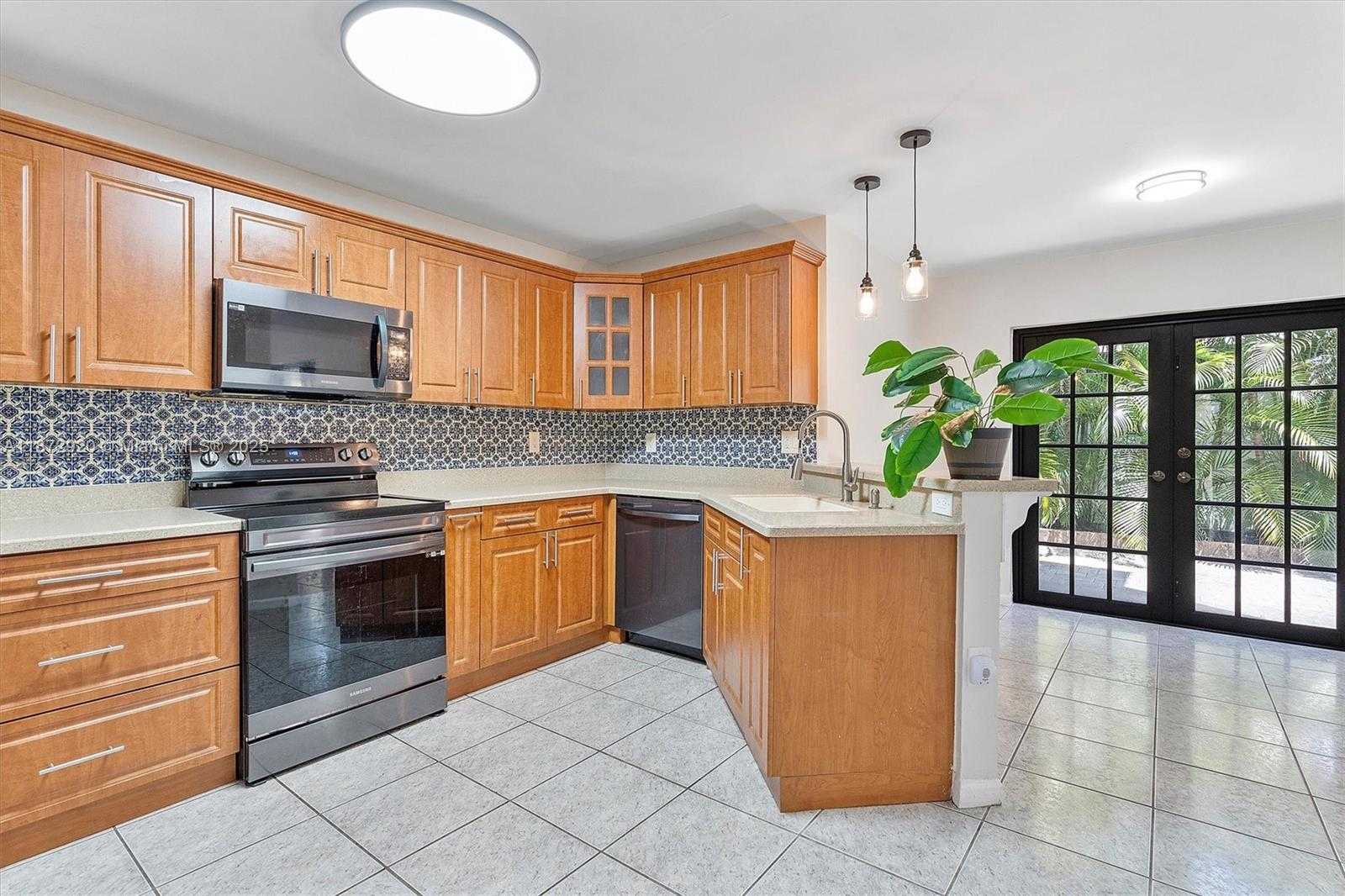 Small Image of 5259 NORTH WEST 186TH LN, Miami Gardens Number 14