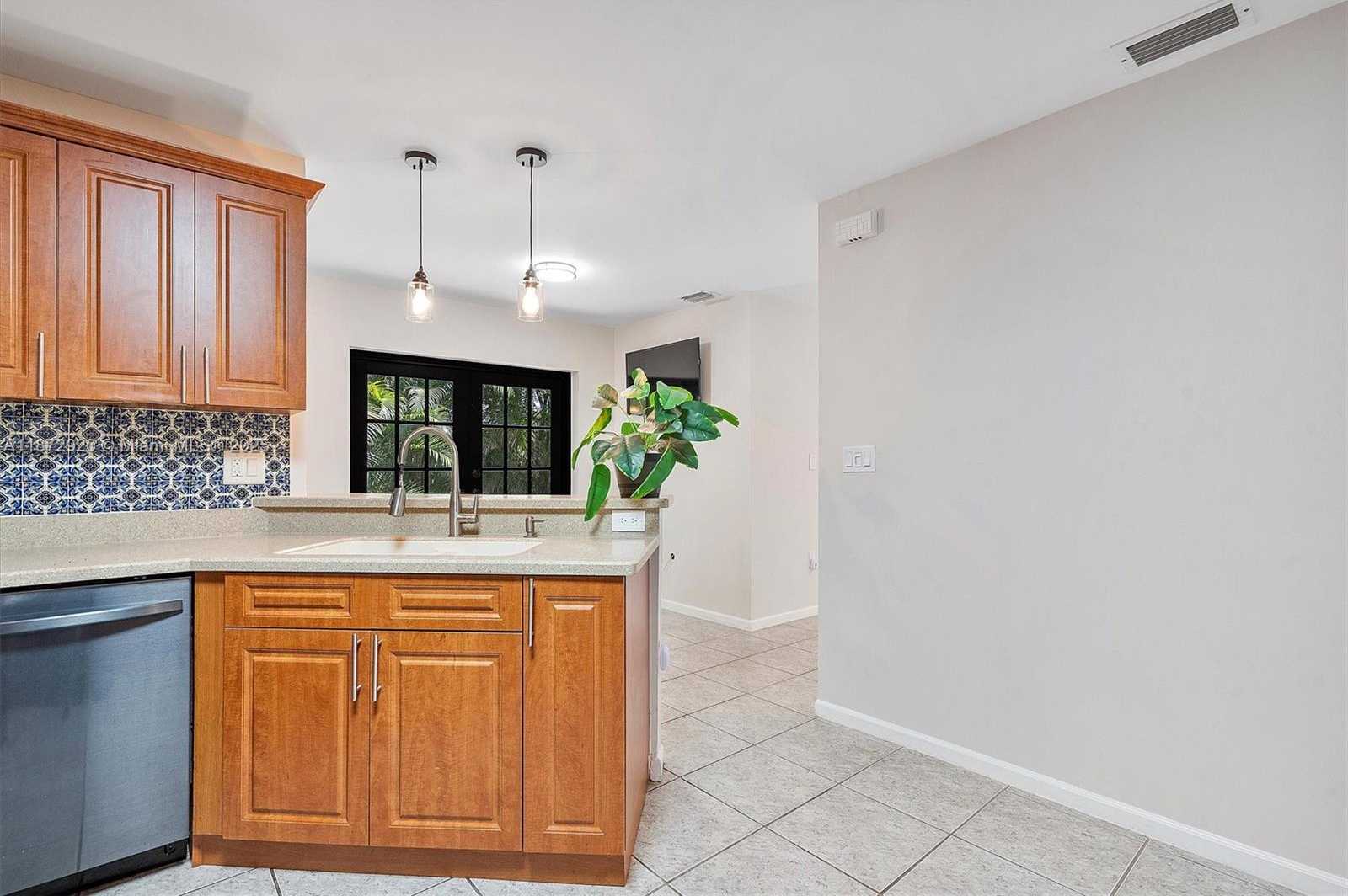 Small Image of 5259 NORTH WEST 186TH LN, Miami Gardens Number 17