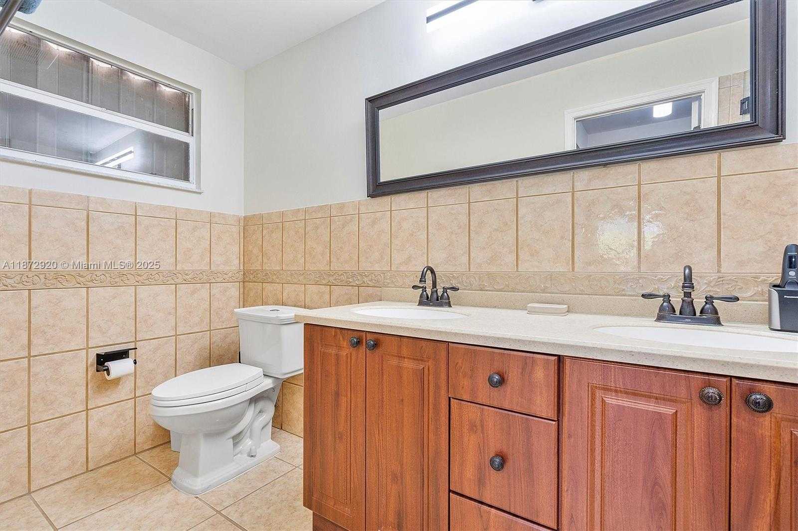 Small Image of 5259 NORTH WEST 186TH LN, Miami Gardens Number 38