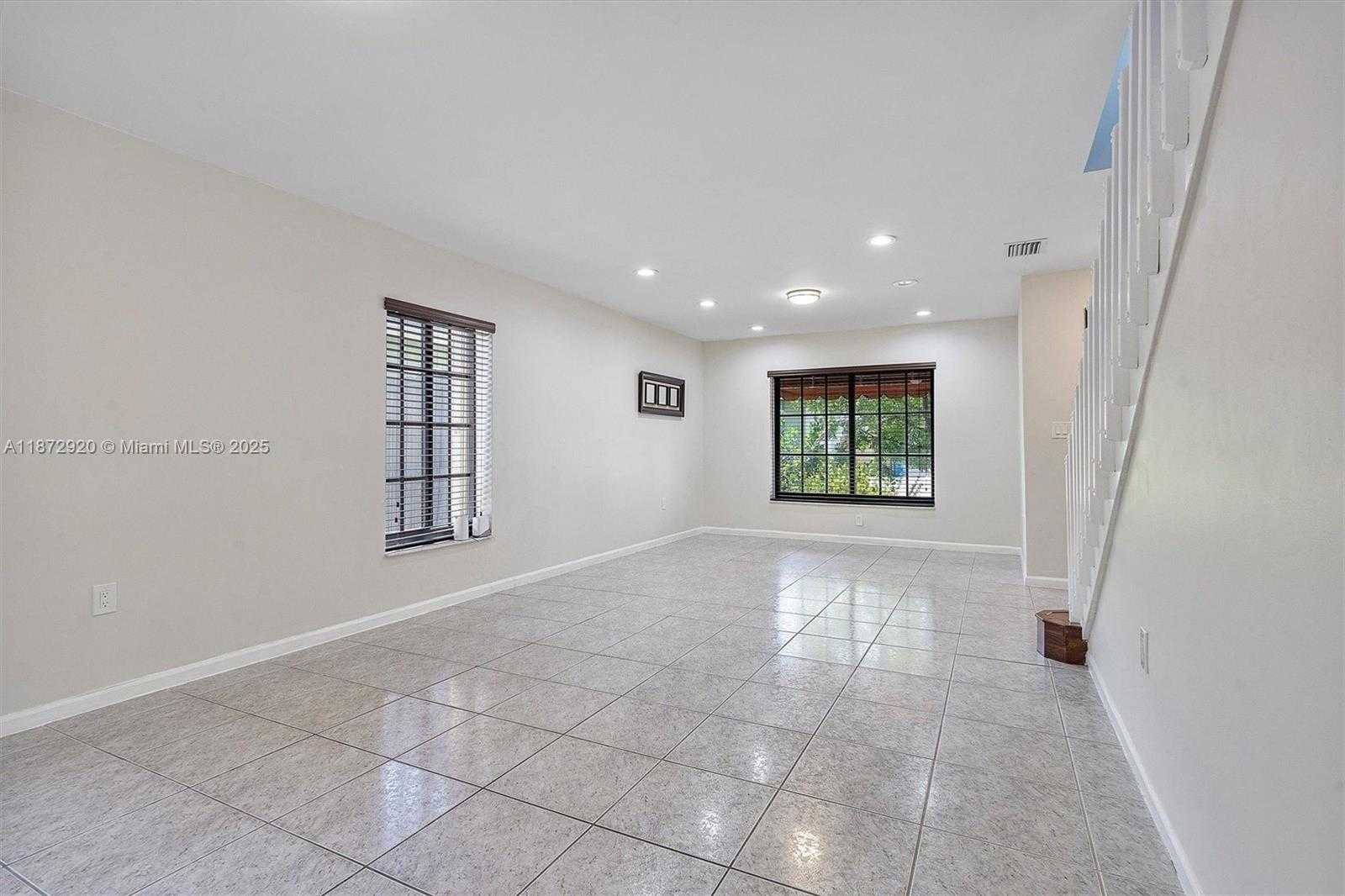 Small Image of 5259 NORTH WEST 186TH LN, Miami Gardens Number 7