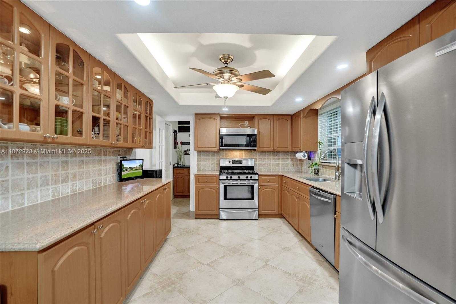 Small Image of 7733 BILTMORE BLVD, Miramar Number 12