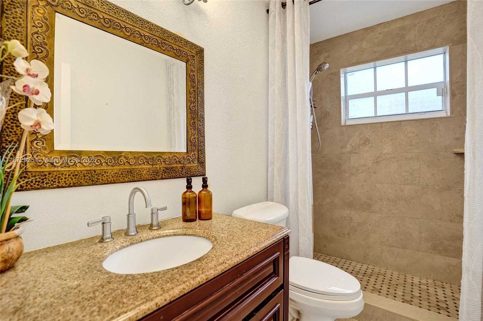Small Image of 7733 BILTMORE BLVD, Miramar Number 15