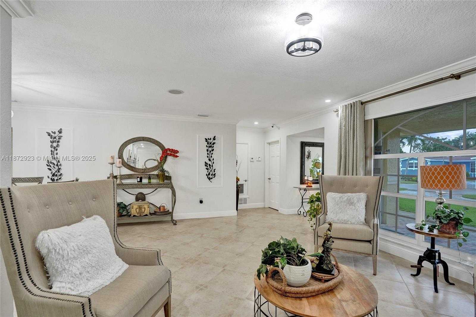 Small Image of 7733 BILTMORE BLVD, Miramar Number 19