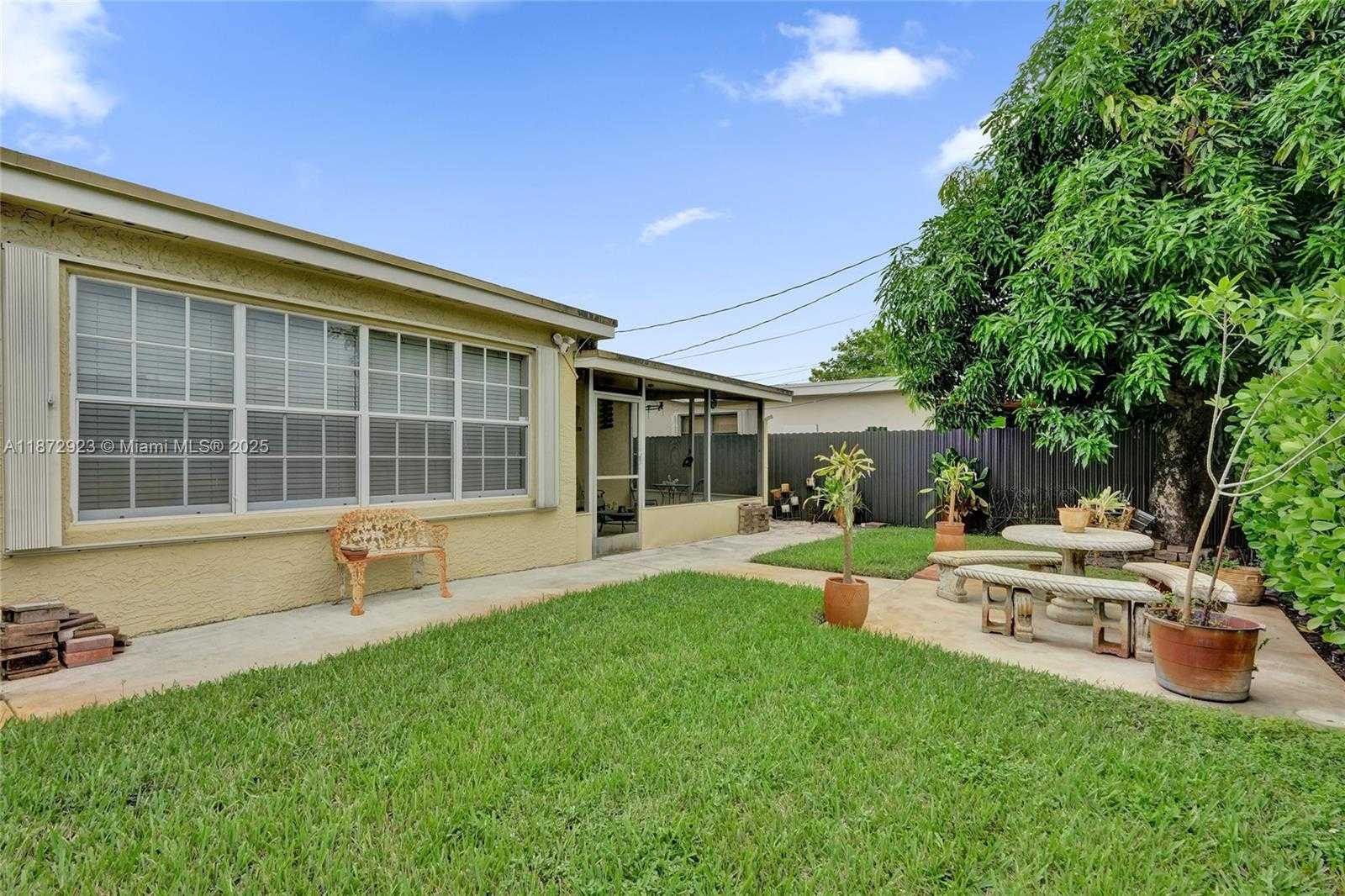 Small Image of 7733 BILTMORE BLVD, Miramar Number 41